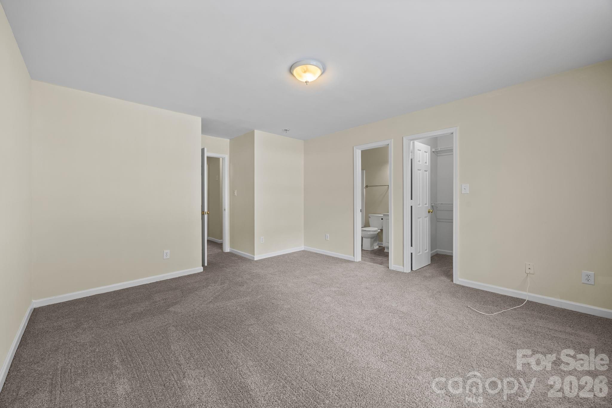 2246 Sunset Boulevard — Charlotte