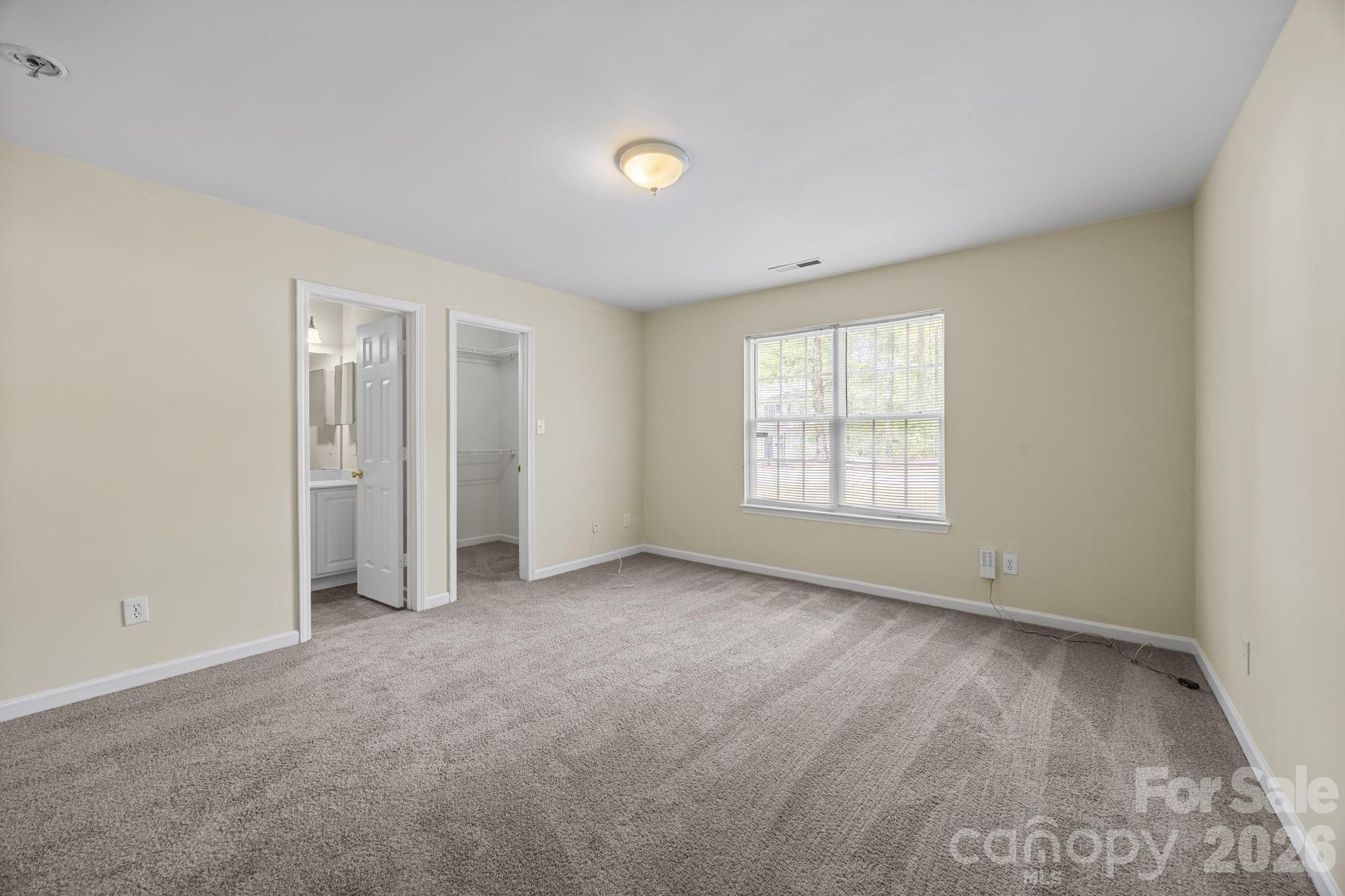2246 Sunset Boulevard — Charlotte