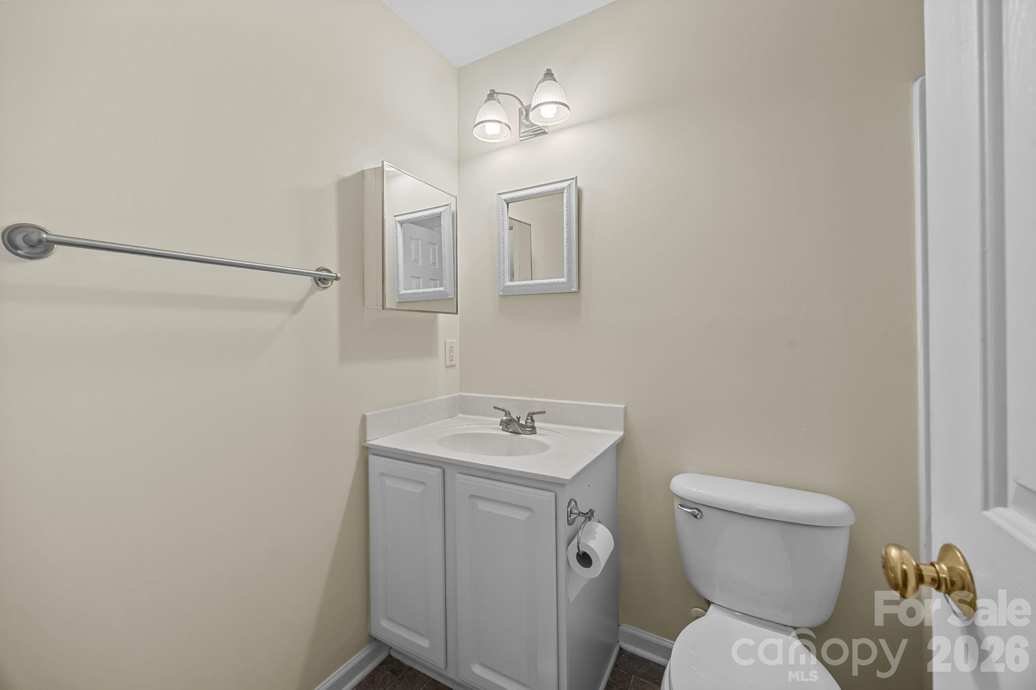 2246 Sunset Boulevard — Charlotte