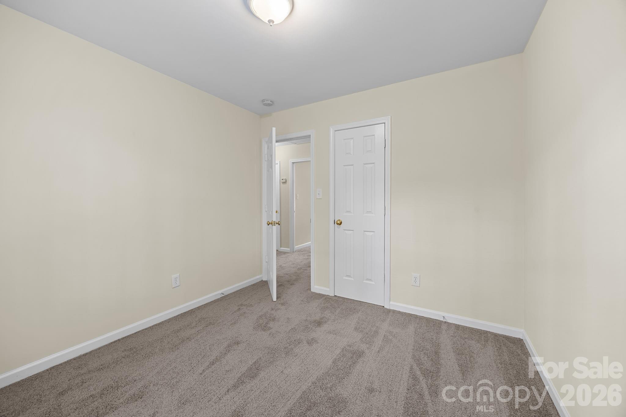 2246 Sunset Boulevard — Charlotte