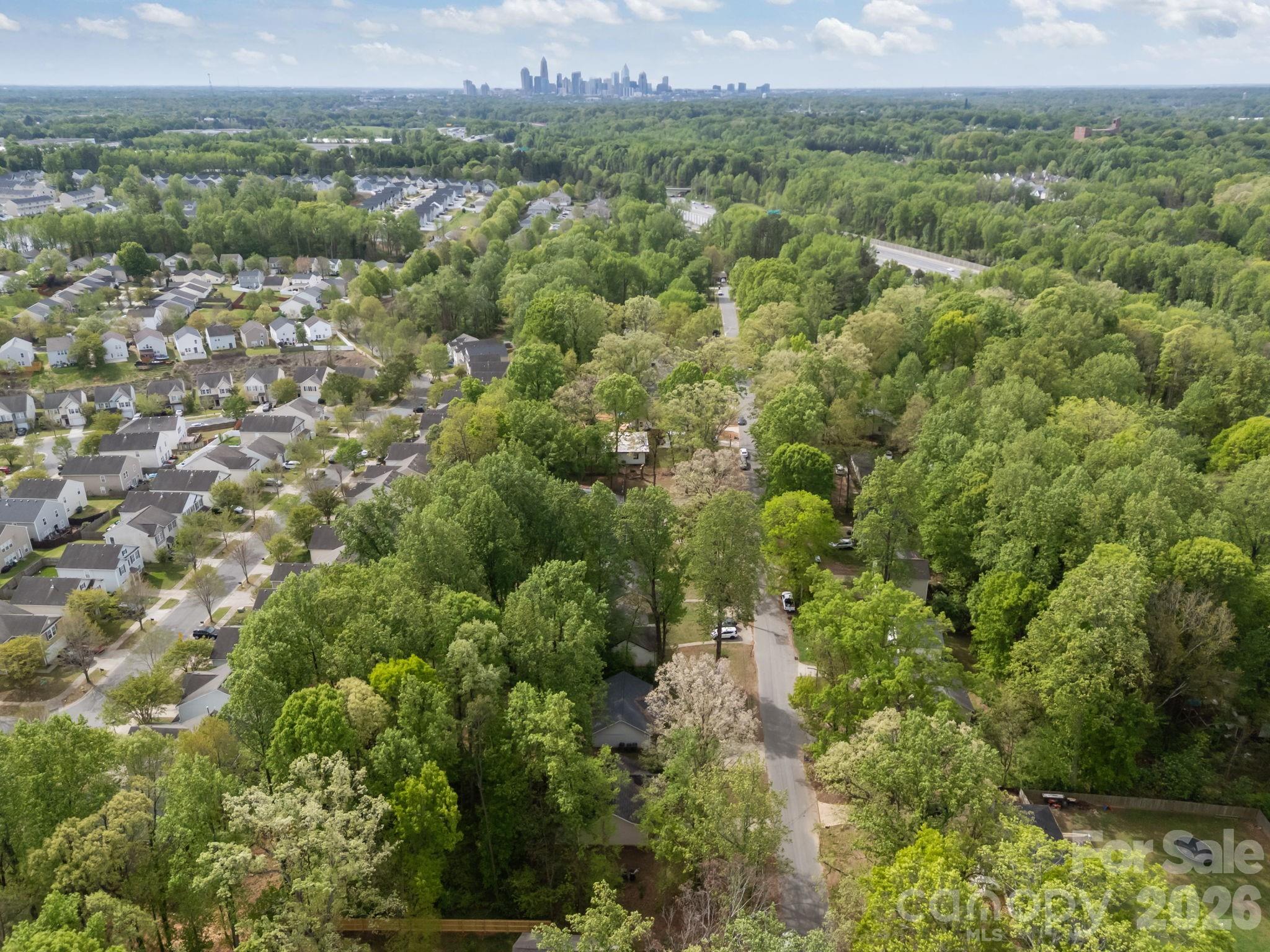 2246 Sunset Boulevard — Charlotte