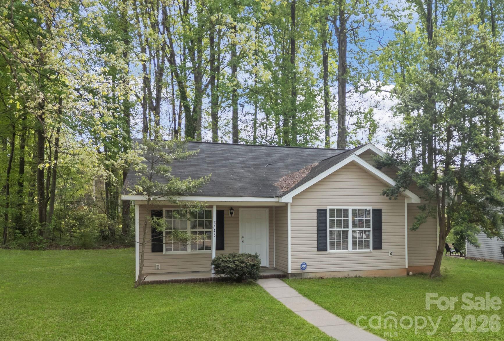 2246 Sunset Boulevard — Charlotte