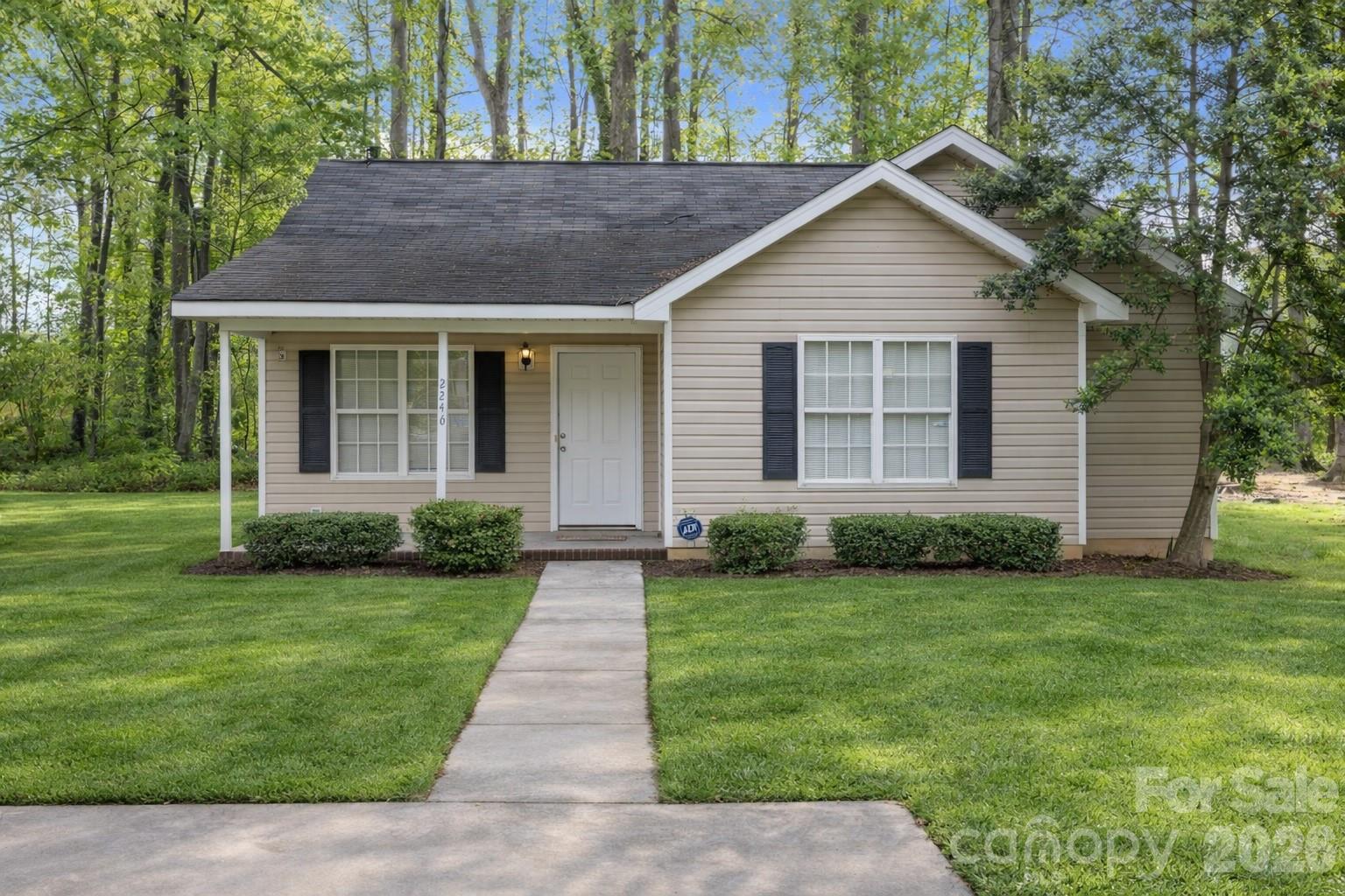 2246 Sunset Boulevard — Charlotte