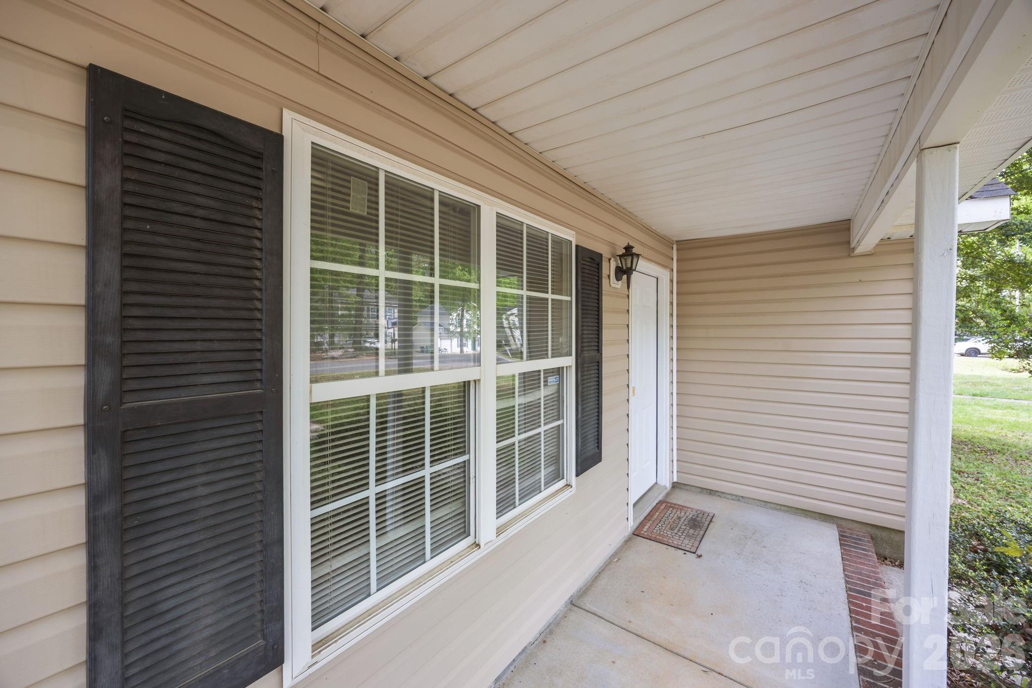 2246 Sunset Boulevard — Charlotte