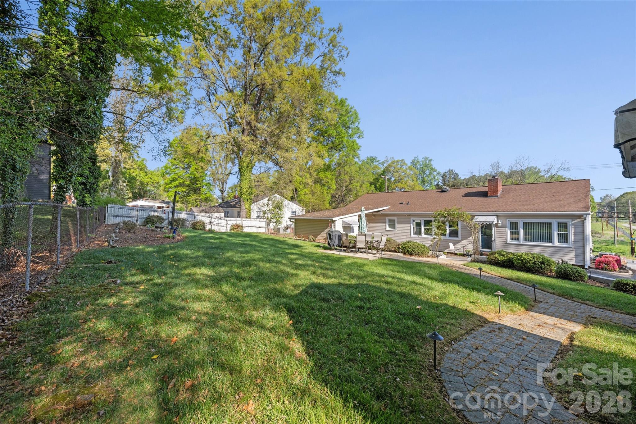 839 W Garrison Boulevard — Gastonia