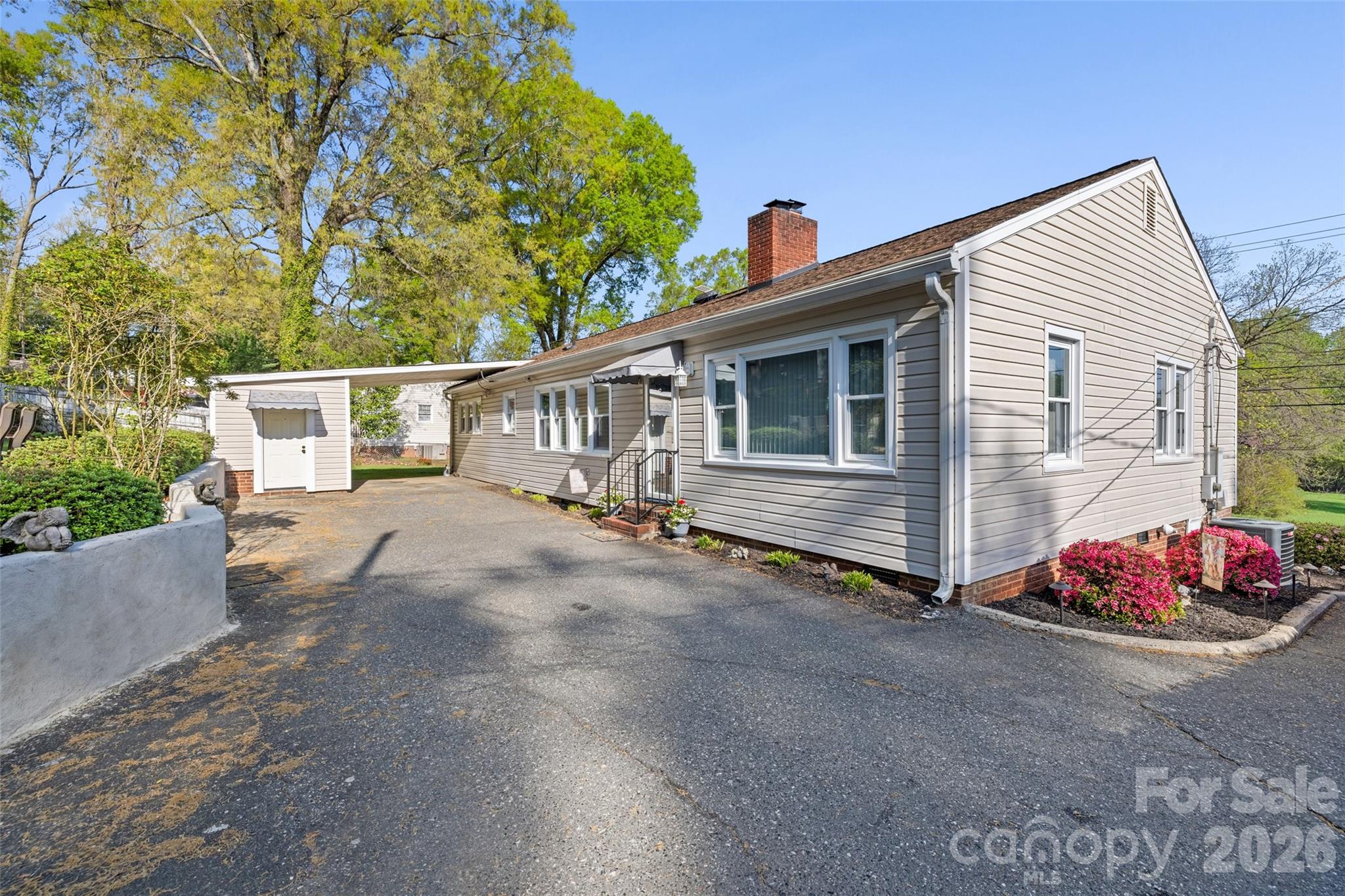 839 W Garrison Boulevard — Gastonia