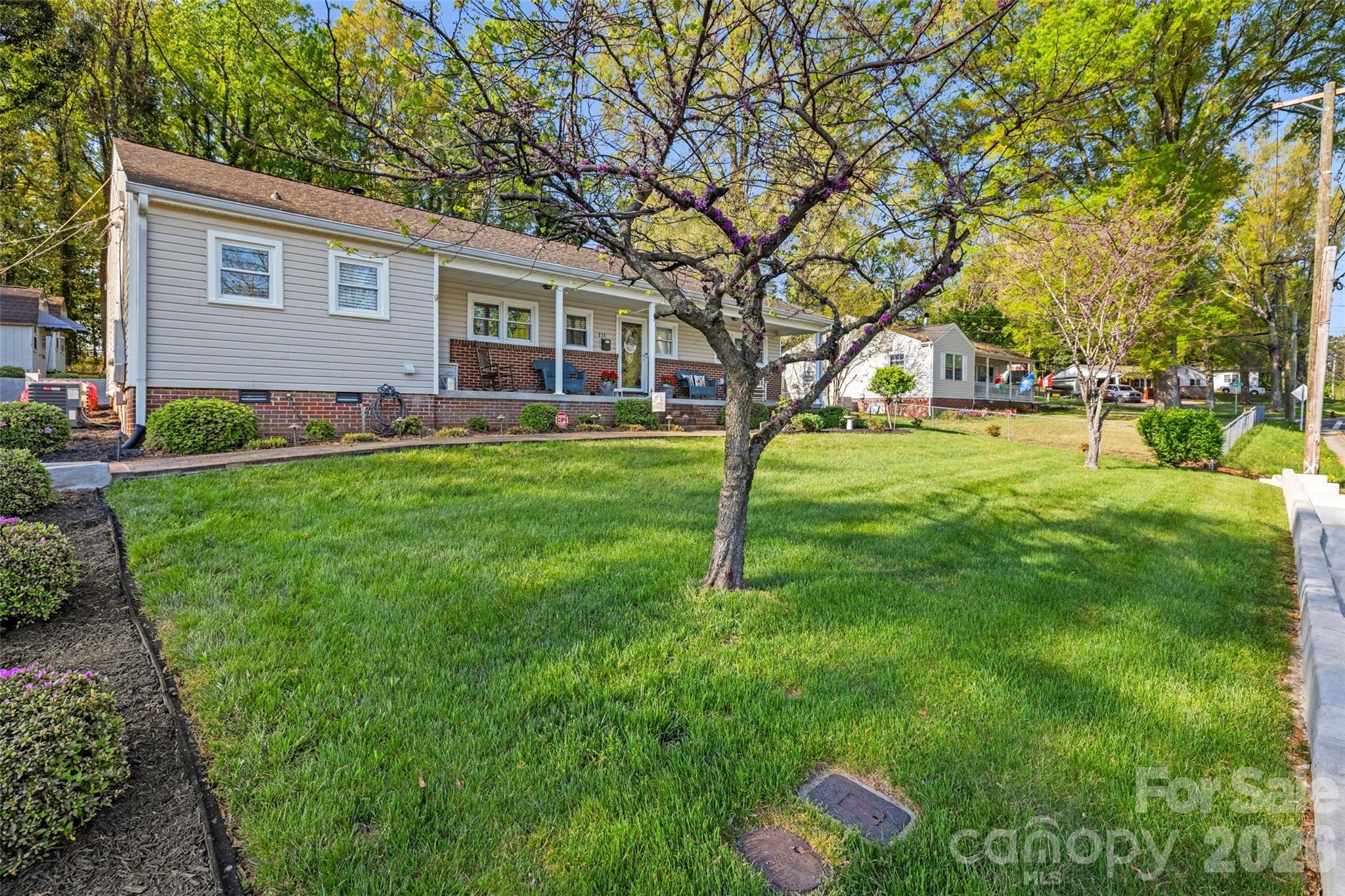 839 W Garrison Boulevard — Gastonia