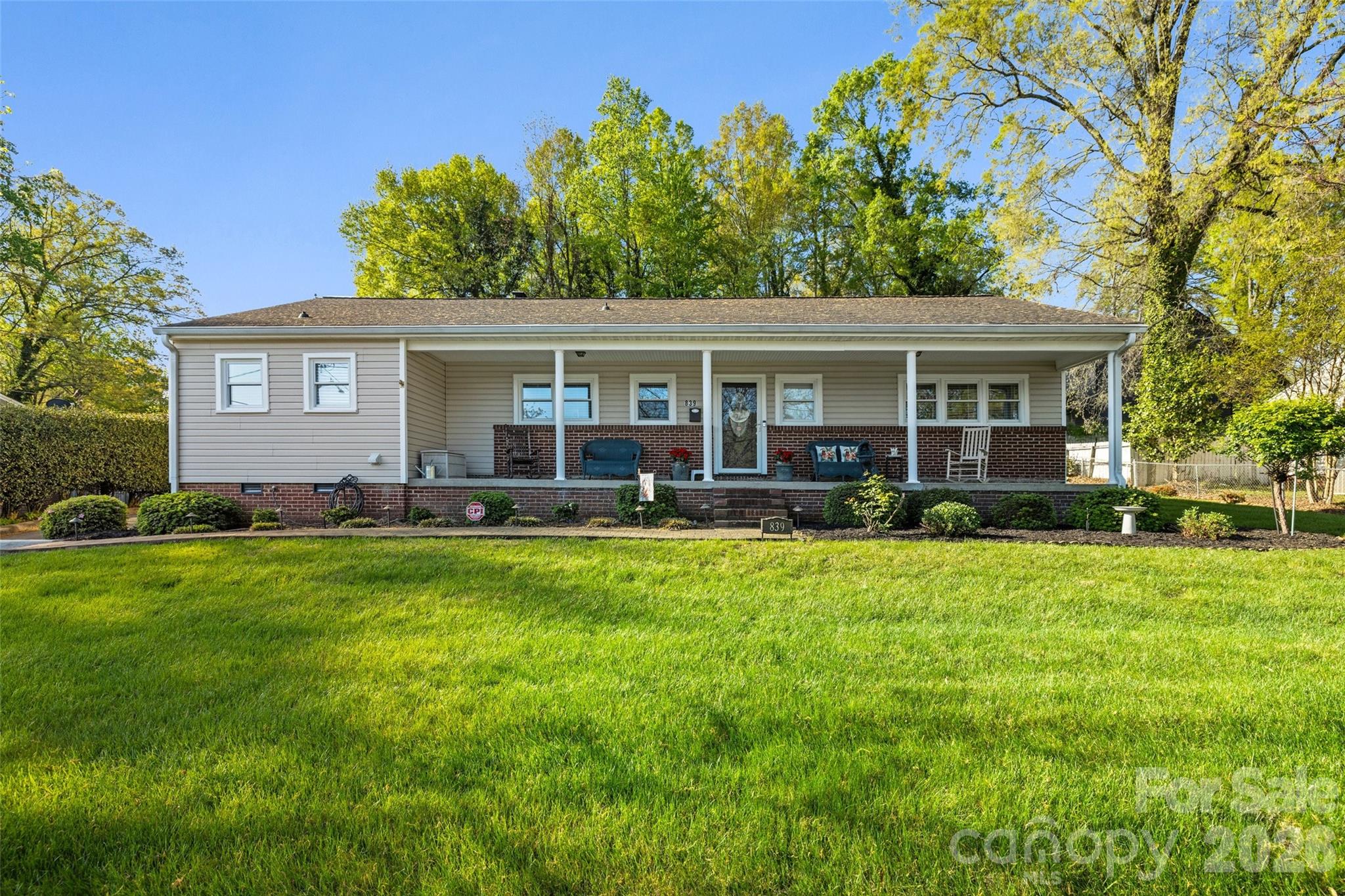 839 W Garrison Boulevard — Gastonia