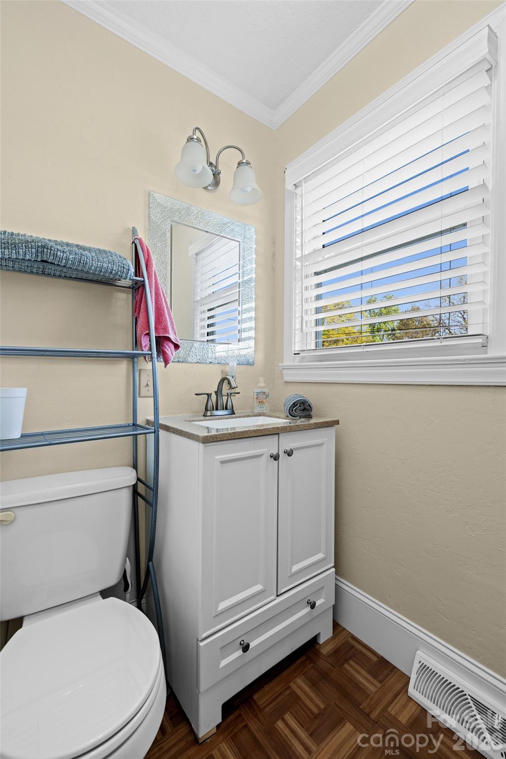 839 W Garrison Boulevard — Gastonia
