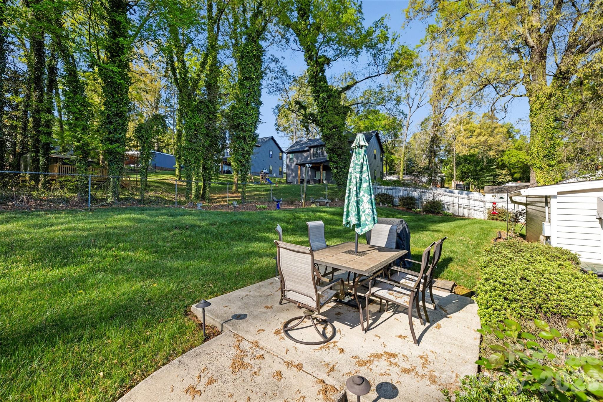 839 W Garrison Boulevard — Gastonia