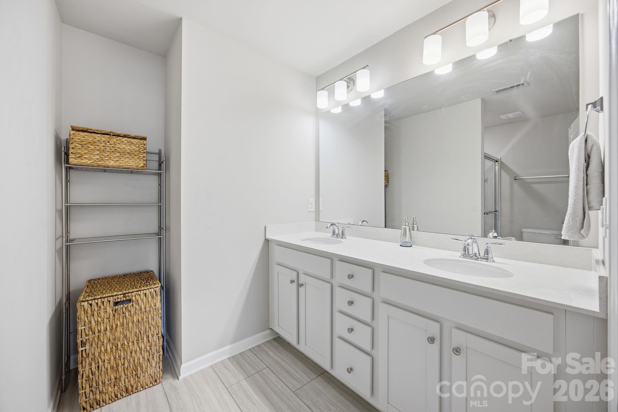10041 Brittondale Lane — Charlotte