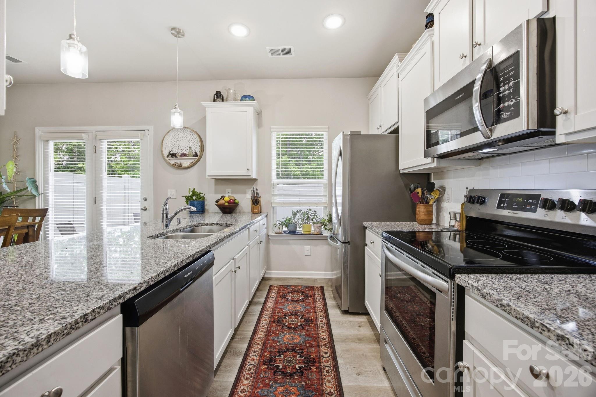 10041 Brittondale Lane — Charlotte