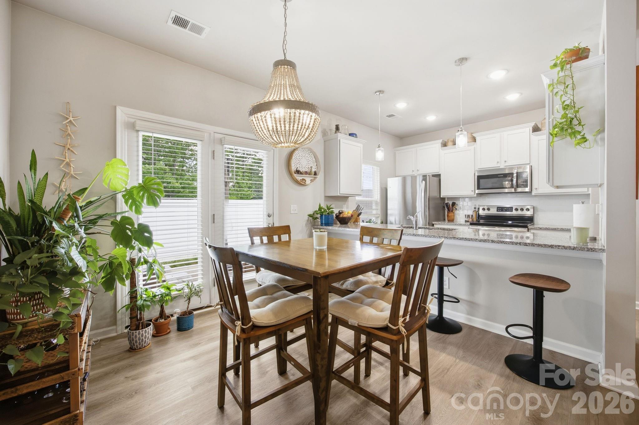 10041 Brittondale Lane — Charlotte