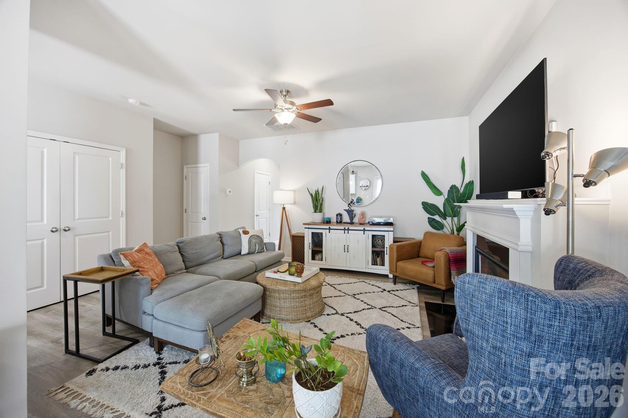 10041 Brittondale Lane — Charlotte