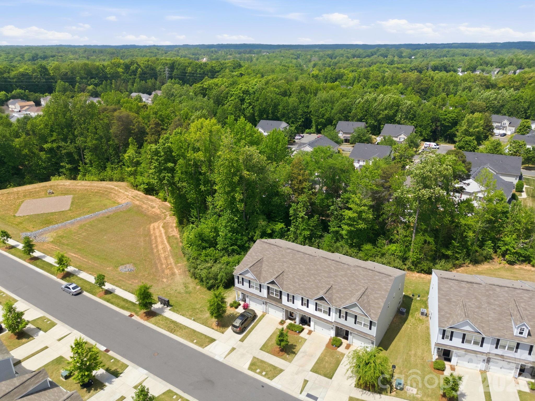 10041 Brittondale Lane — Charlotte