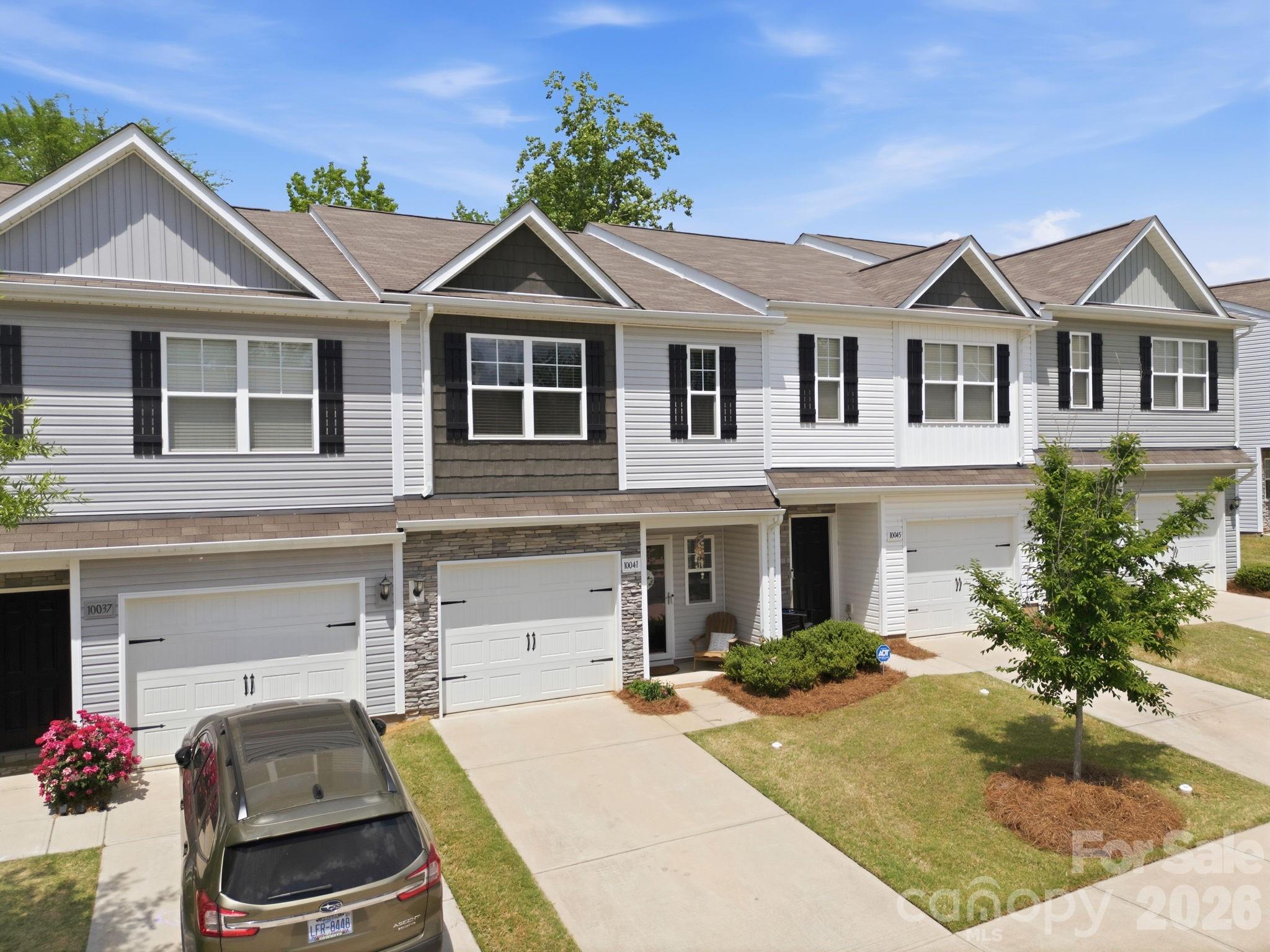 10041 Brittondale Lane — Charlotte