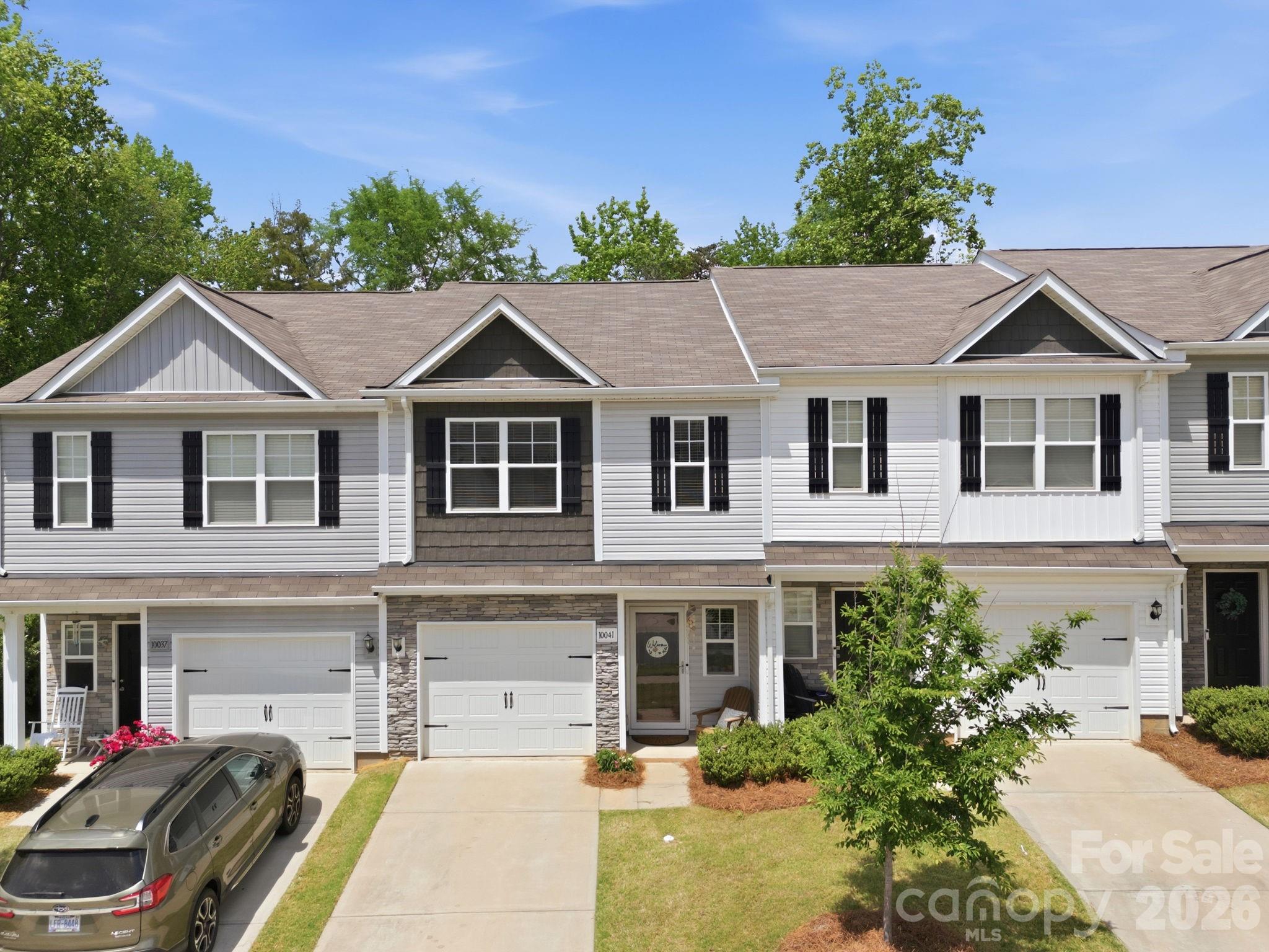 10041 Brittondale Lane — Charlotte