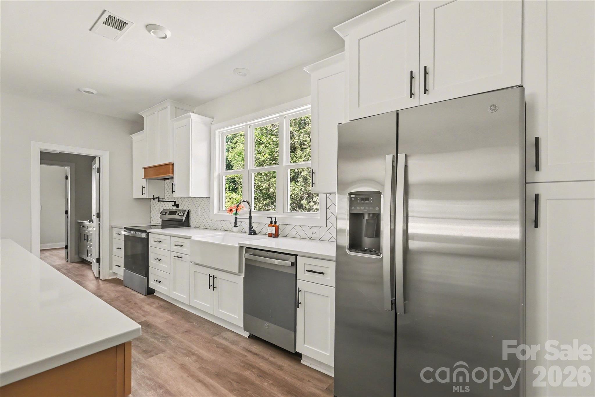 1452 Robinwood Road — Gastonia