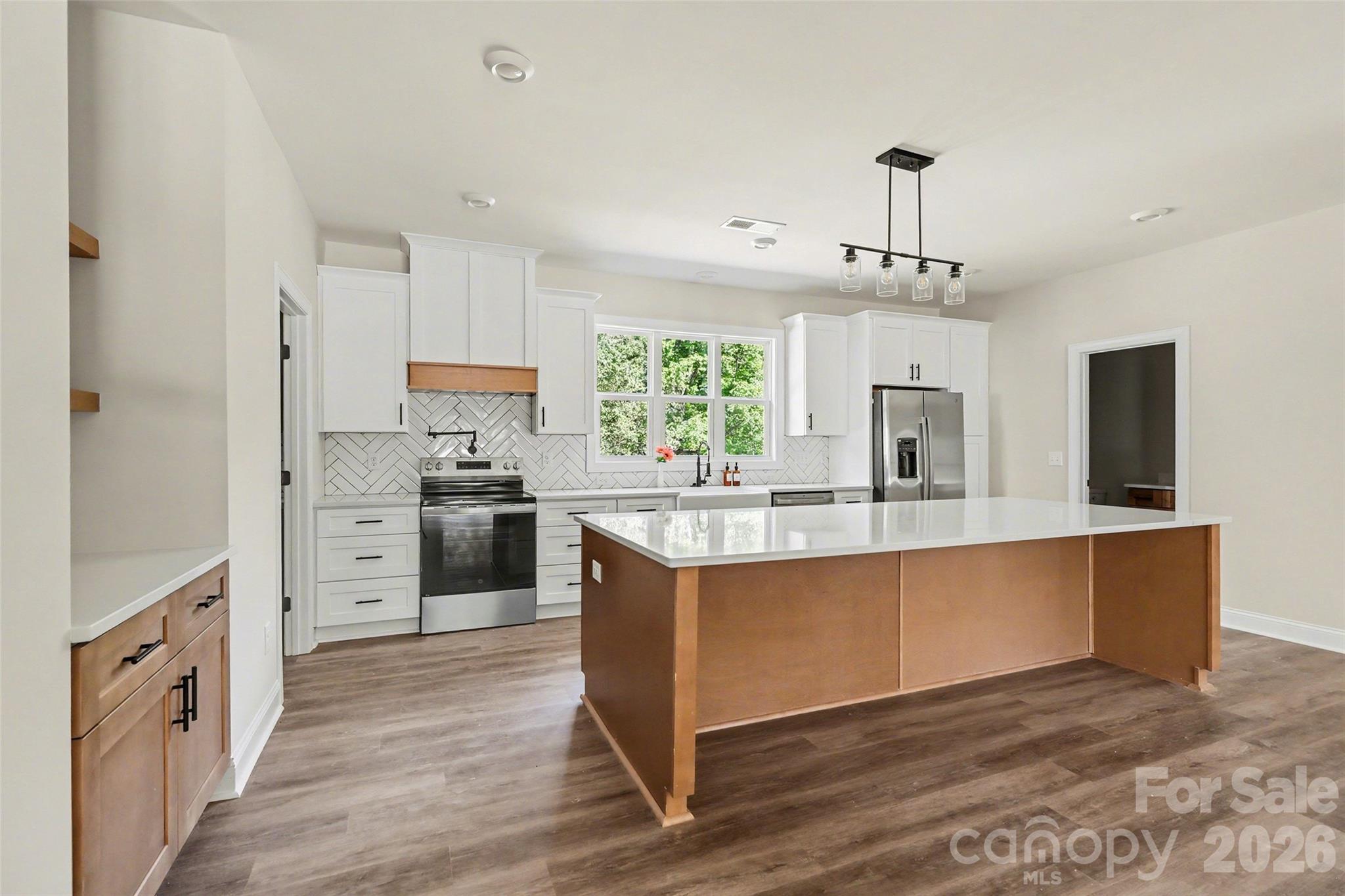 1452 Robinwood Road — Gastonia