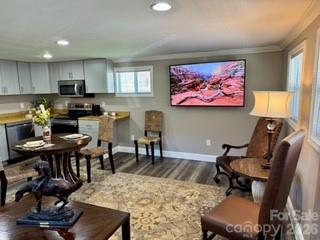 1638 Hughes Gap Road — Bakersville