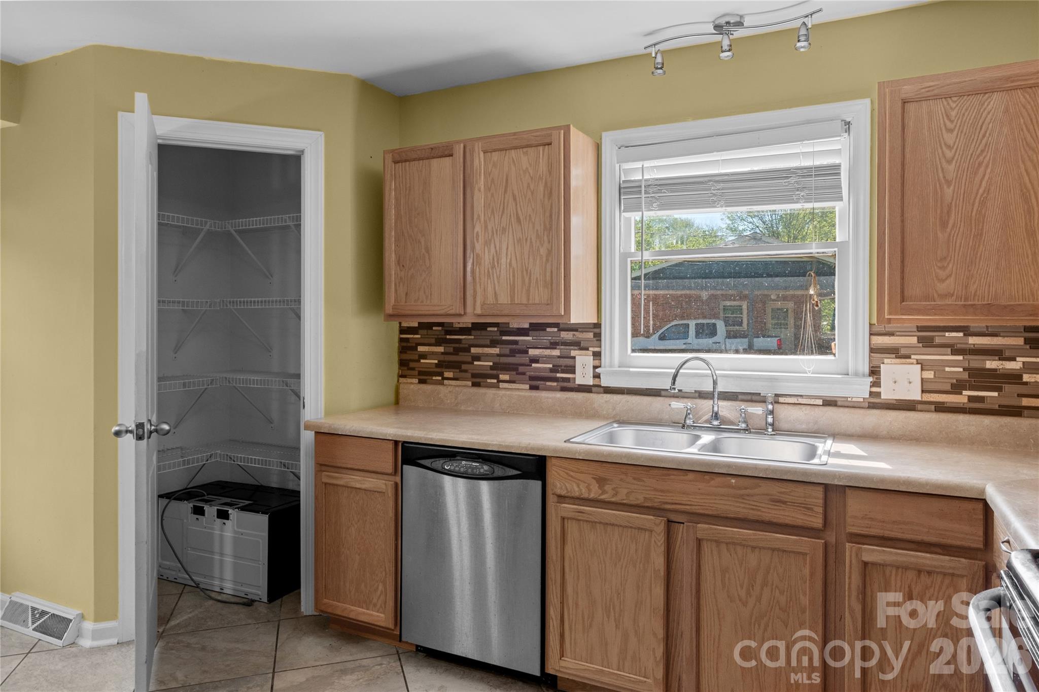 4062 Yarbrough Avenue — Winston Salem