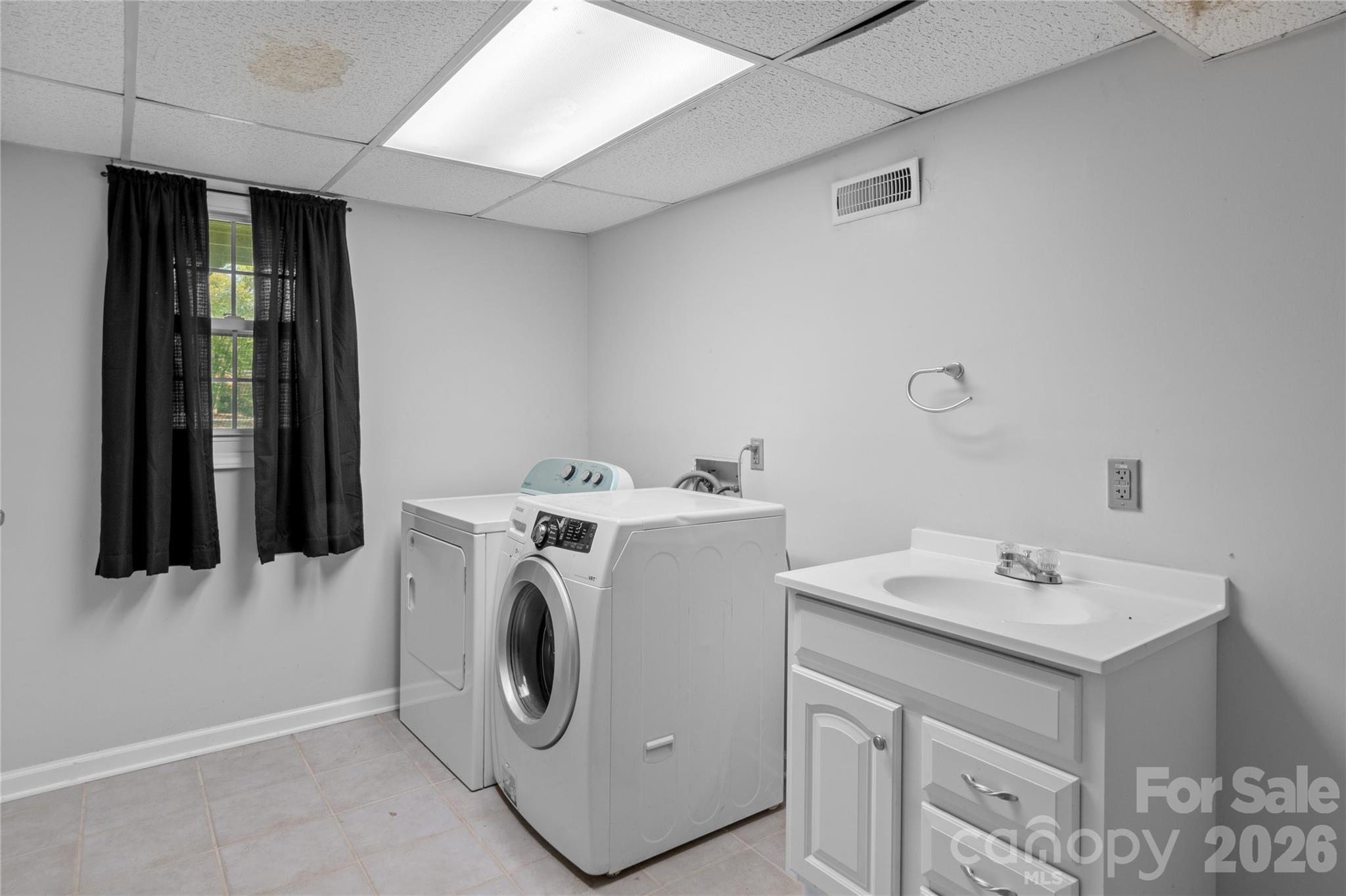 4062 Yarbrough Avenue — Winston Salem