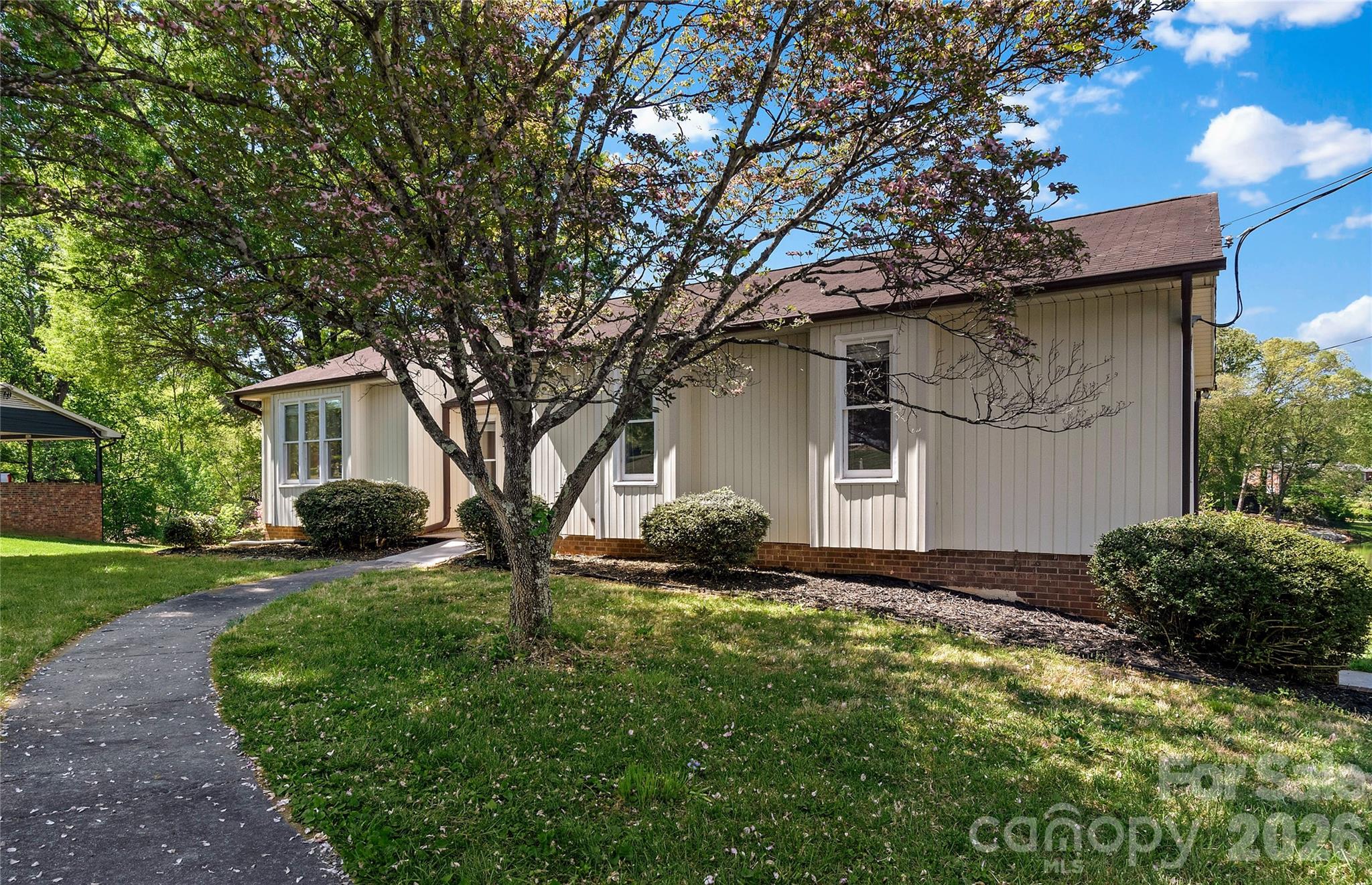 4062 Yarbrough Avenue — Winston Salem