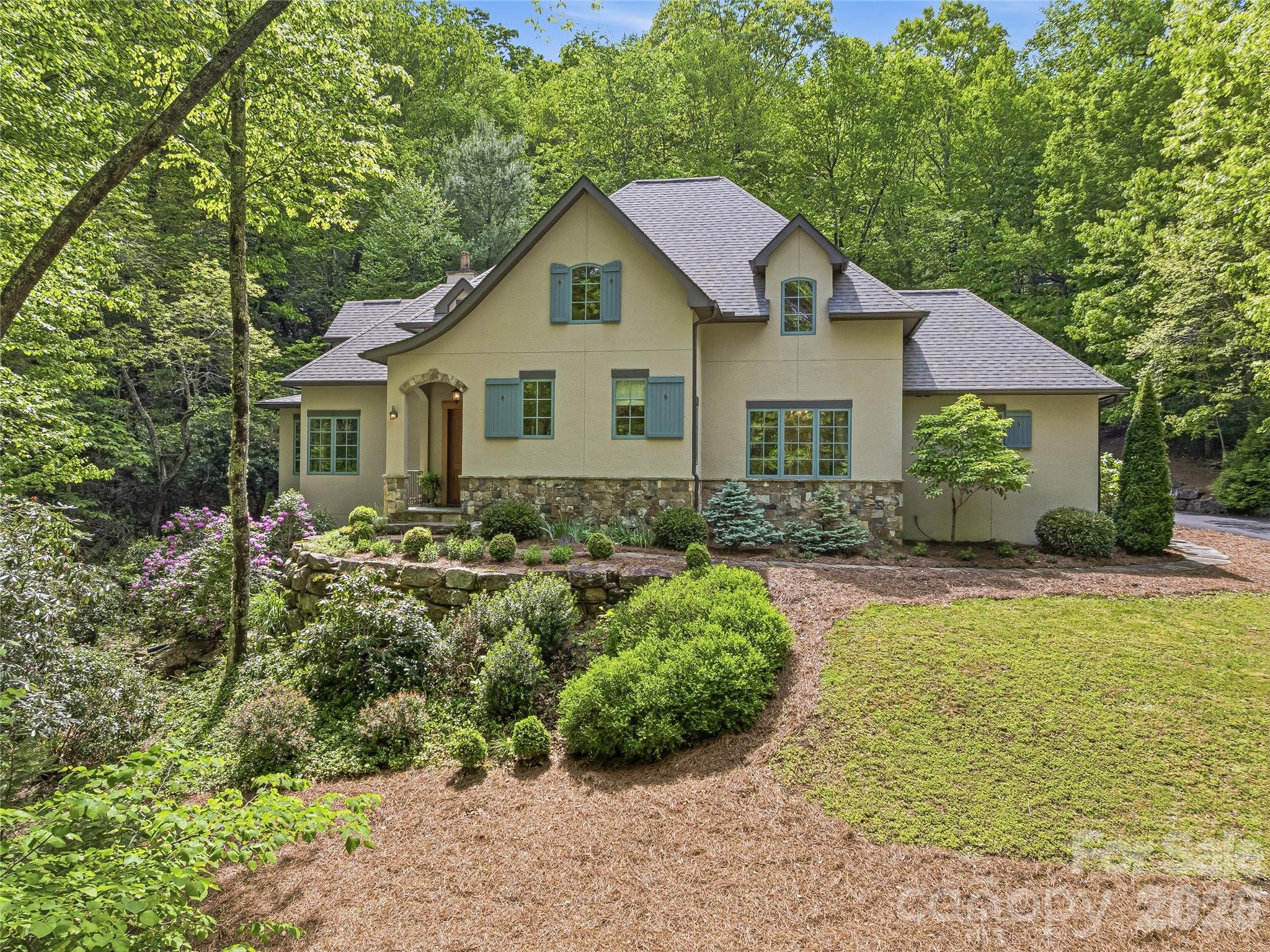 732 Streamside Drive — Arden