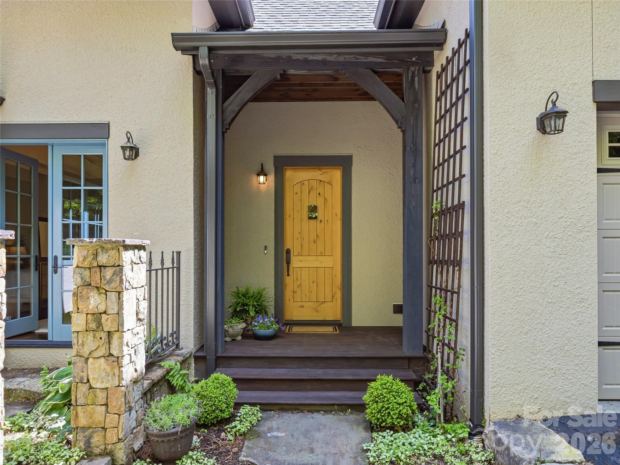732 Streamside Drive — Arden