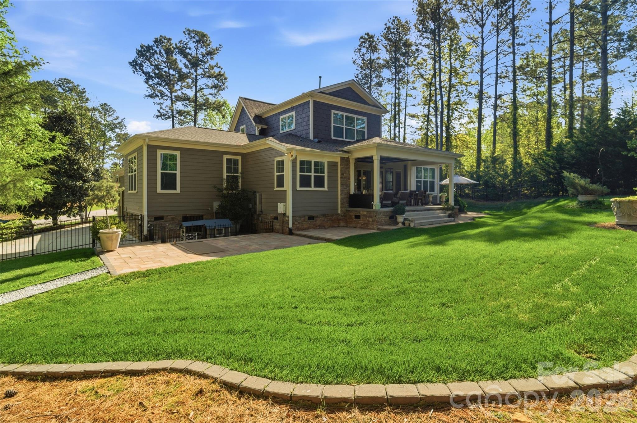3097 Sherman Drive — Lancaster