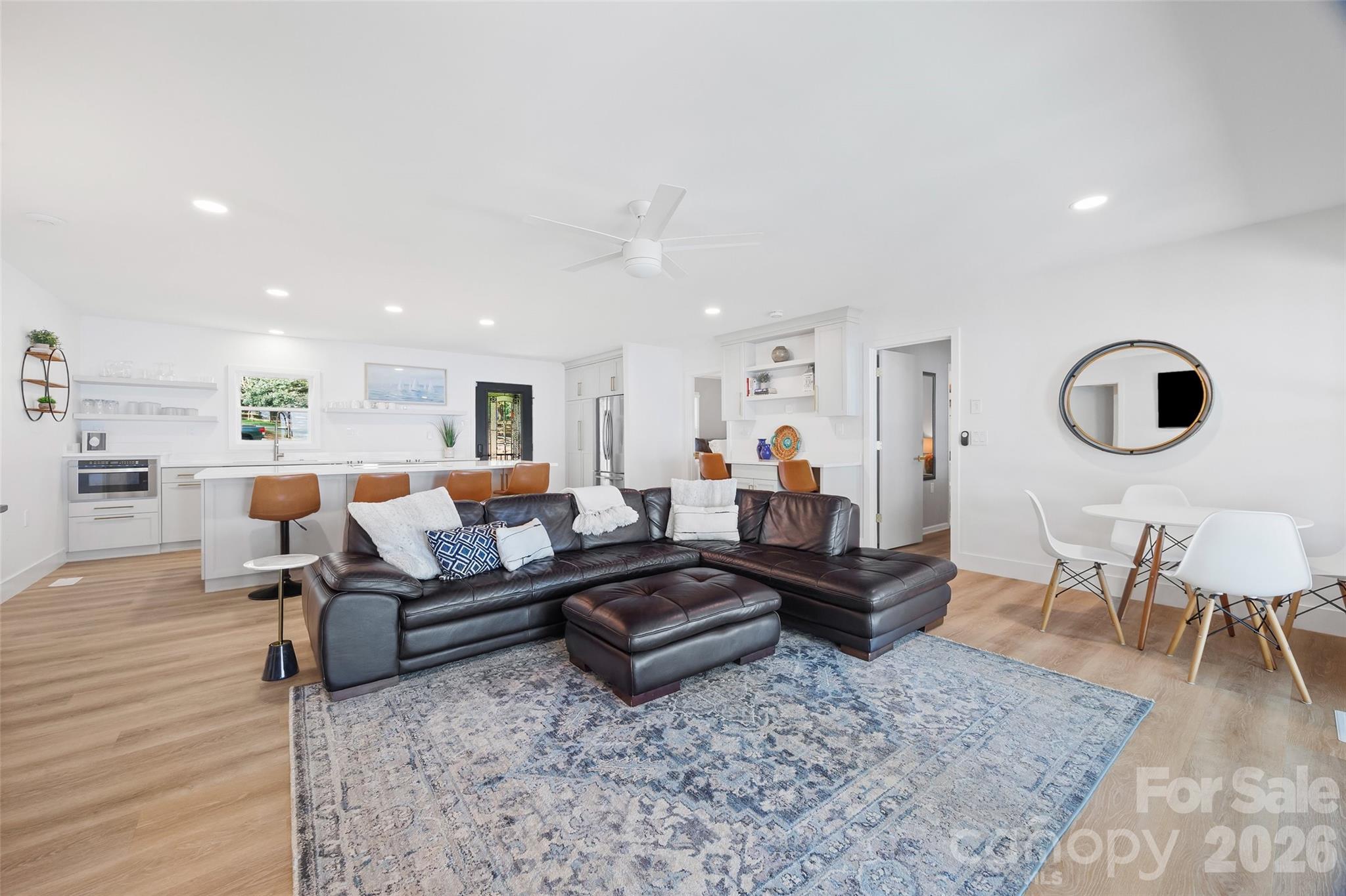 5280 Masons Ferry Road — Clover