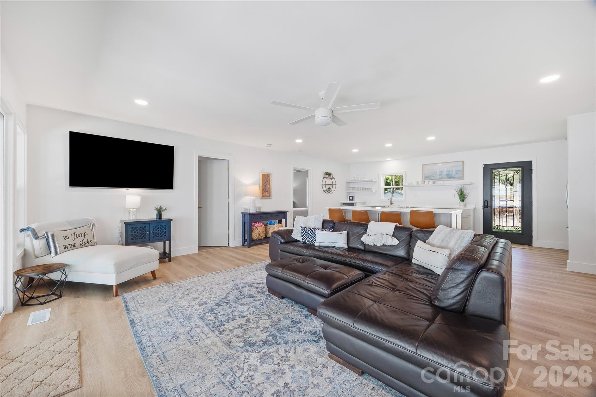 5280 Masons Ferry Road — Clover