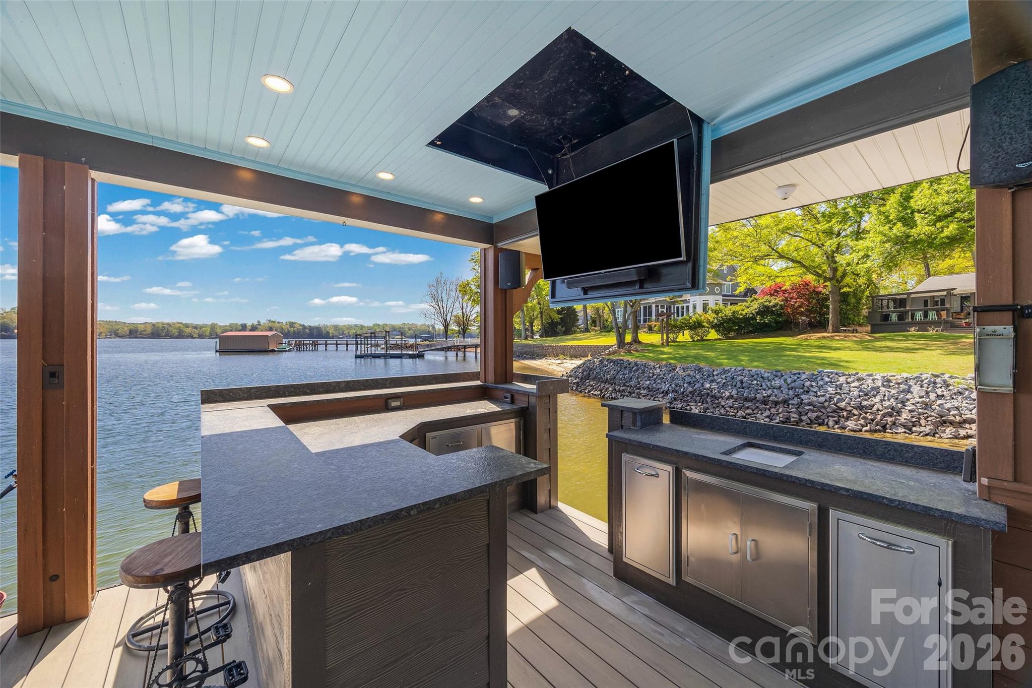 5280 Masons Ferry Road — Clover