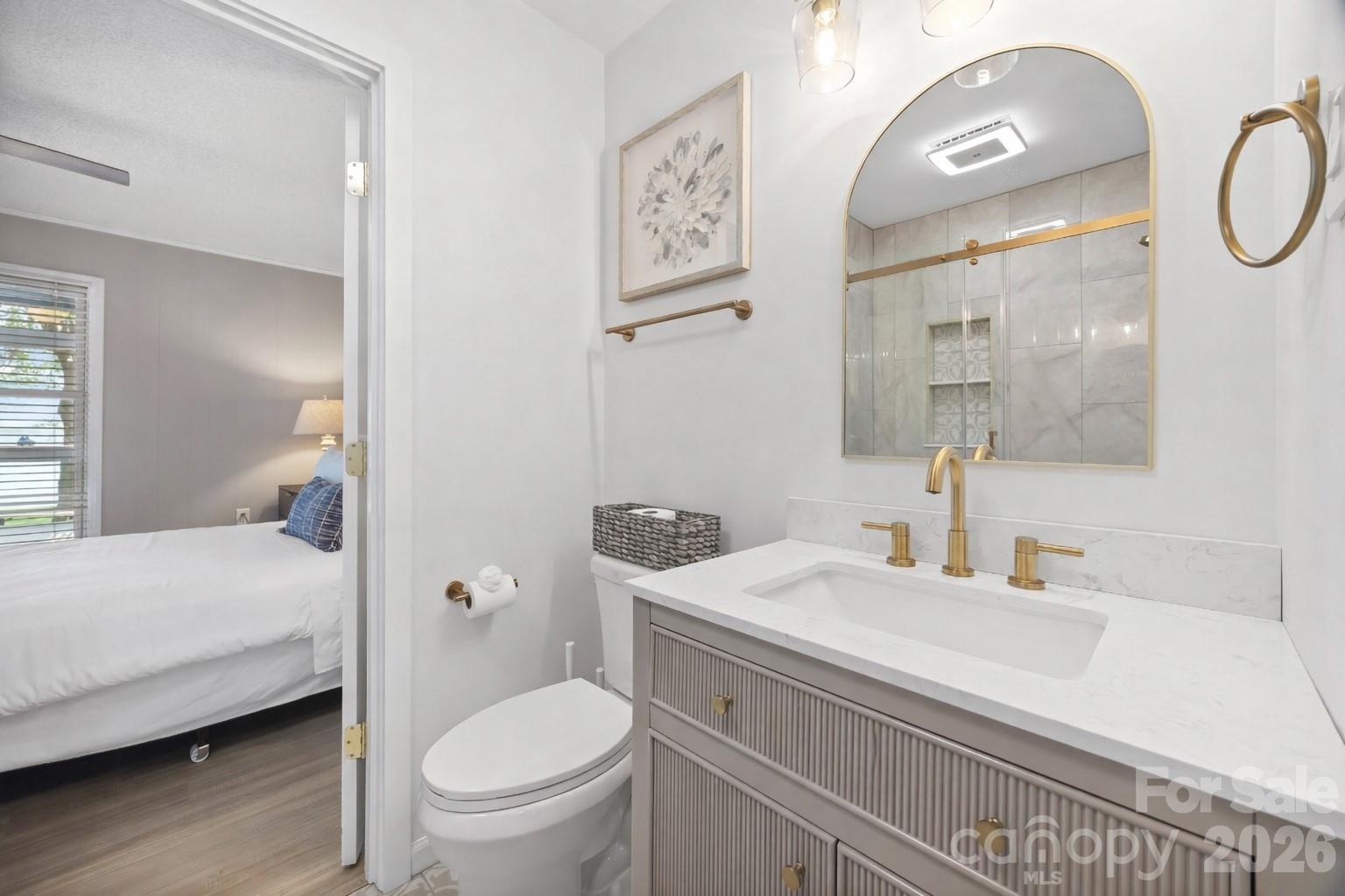 5280 Masons Ferry Road — Clover