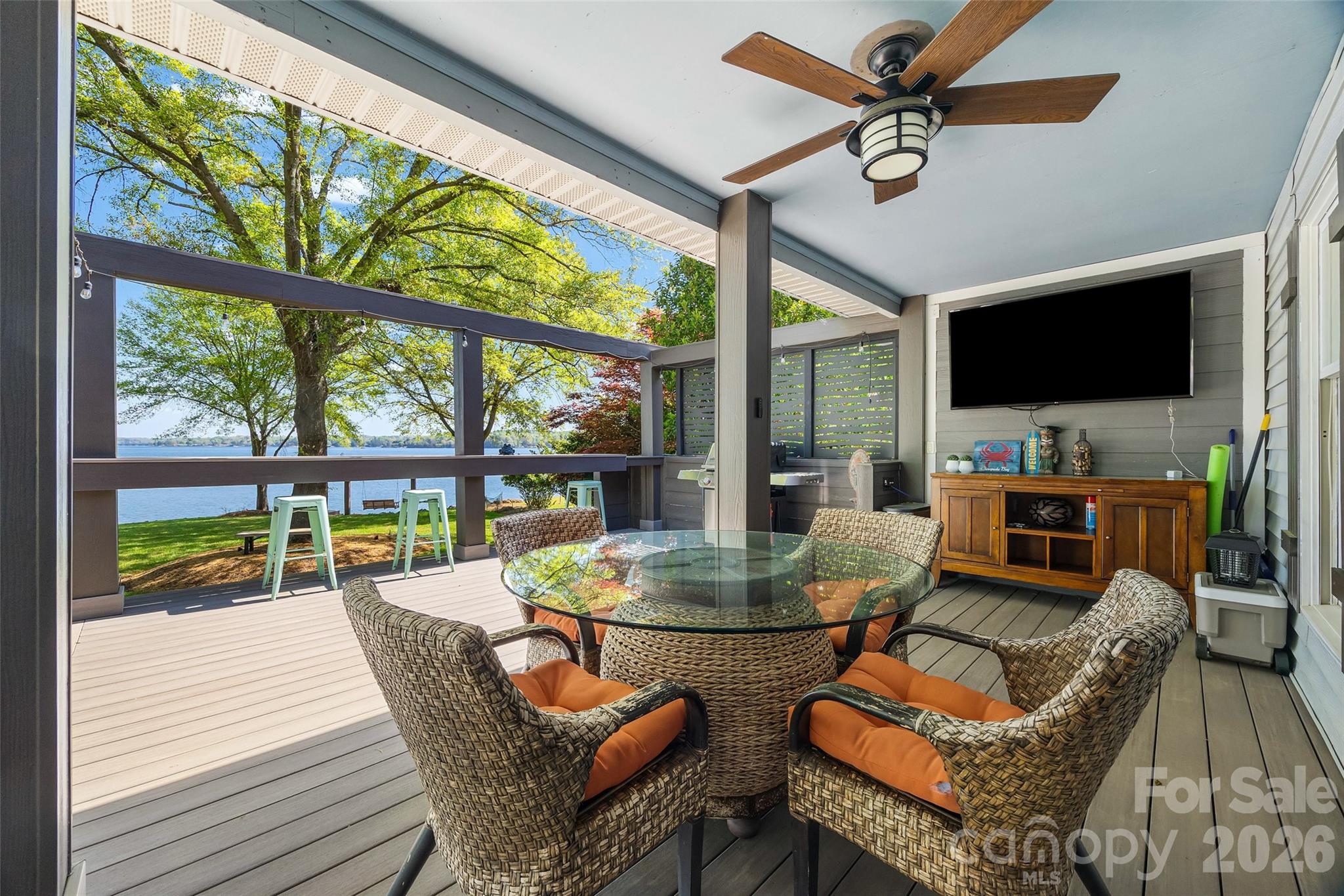 5280 Masons Ferry Road — Clover