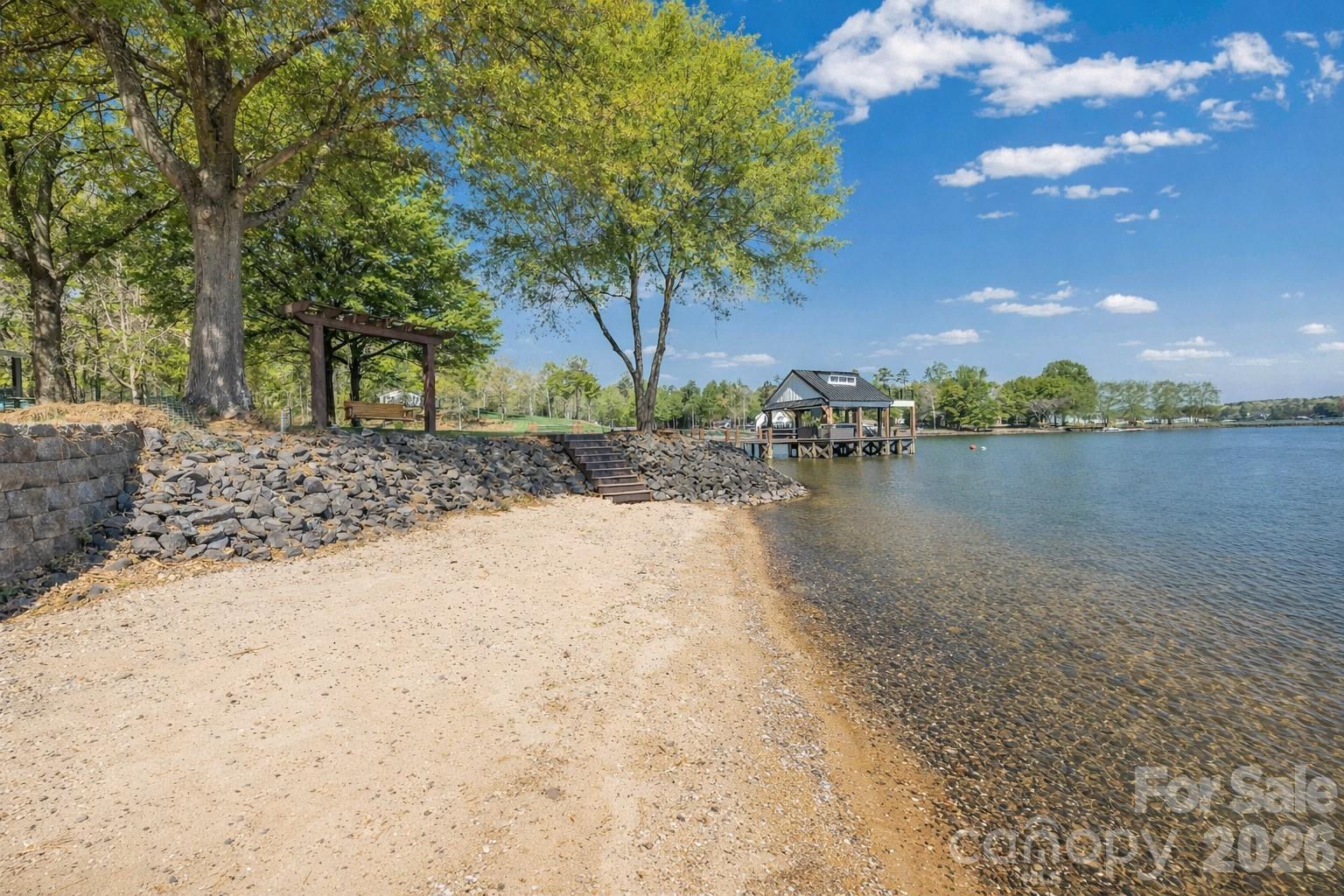 5280 Masons Ferry Road — Clover