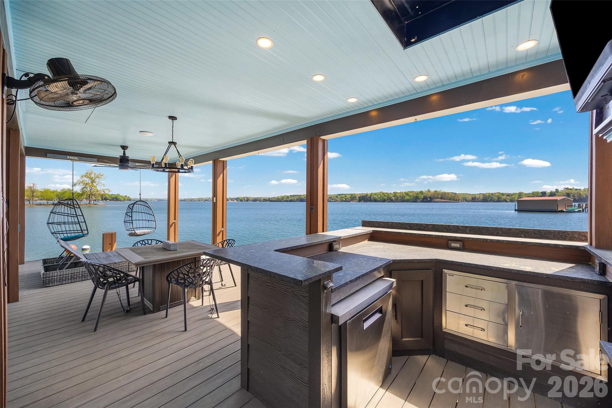 5280 Masons Ferry Road — Clover