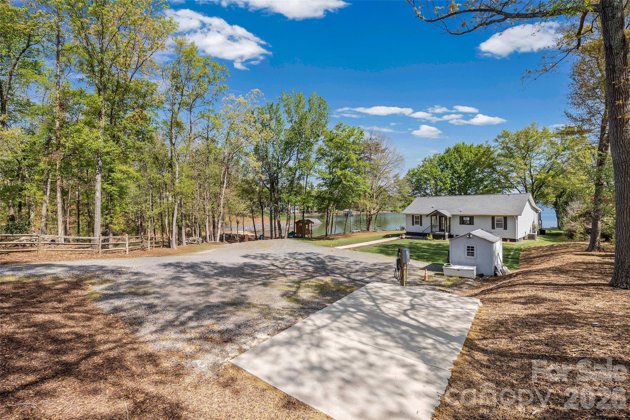 5280 Masons Ferry Road — Clover