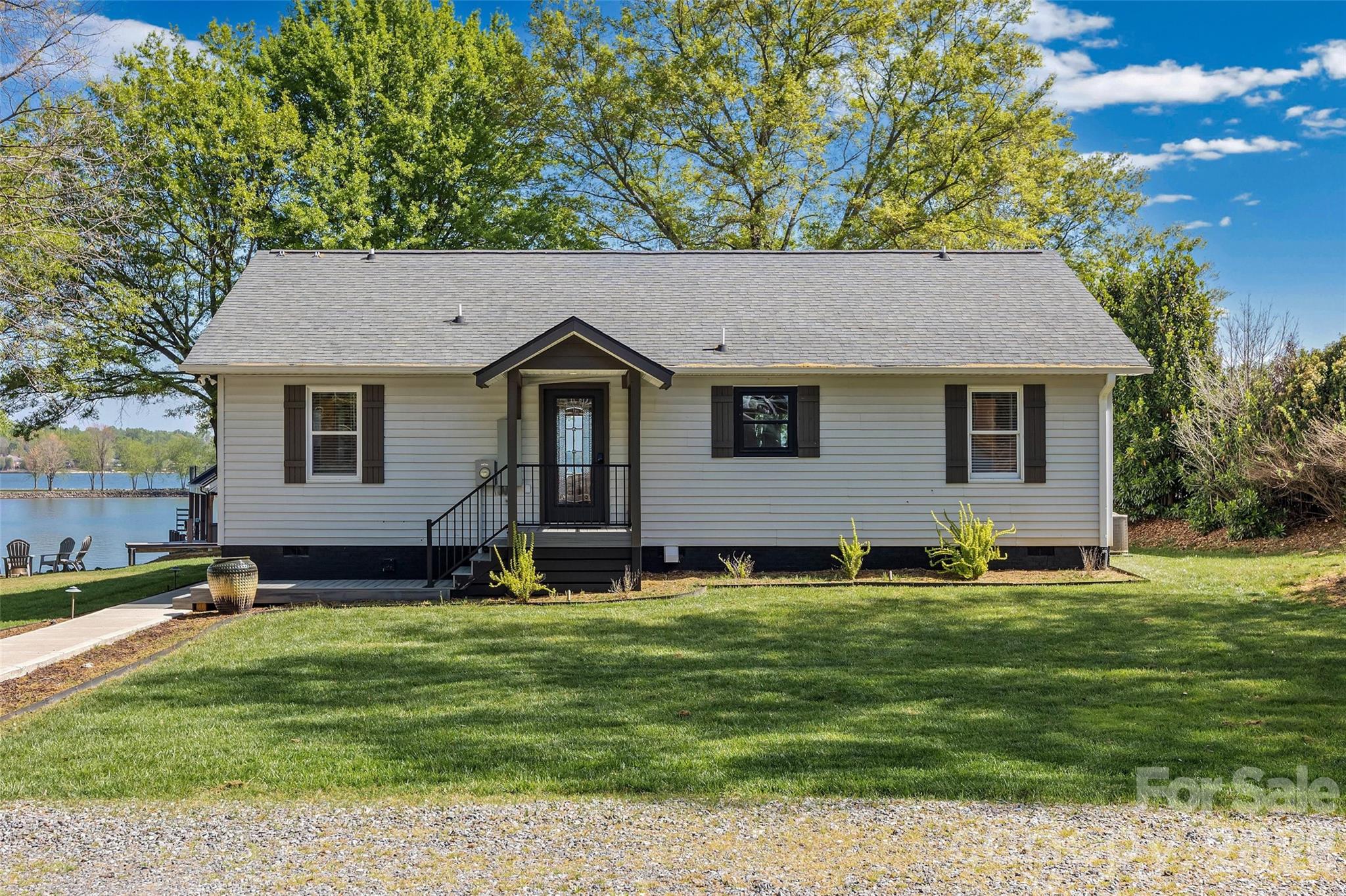5280 Masons Ferry Road — Clover