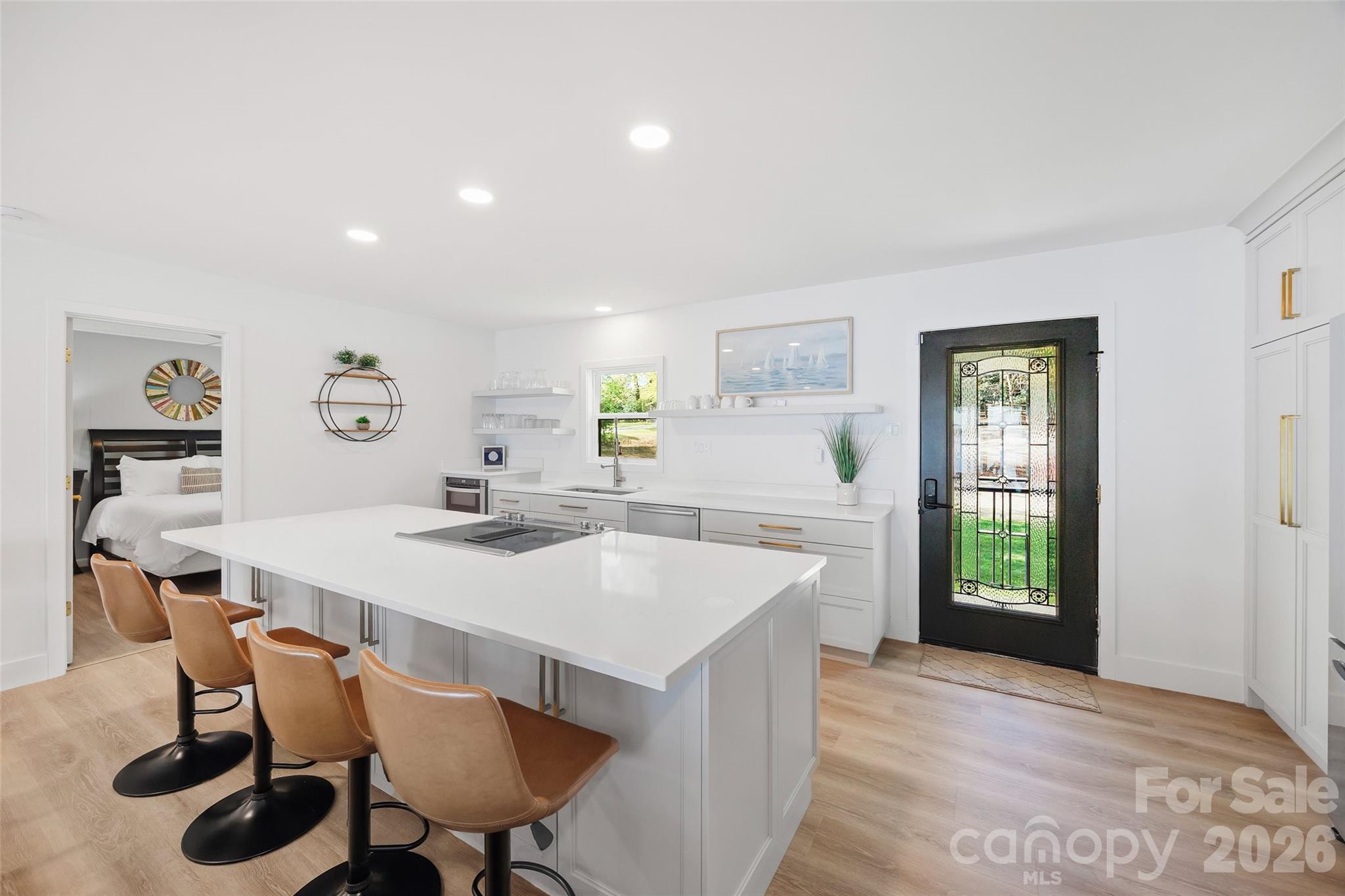 5280 Masons Ferry Road — Clover