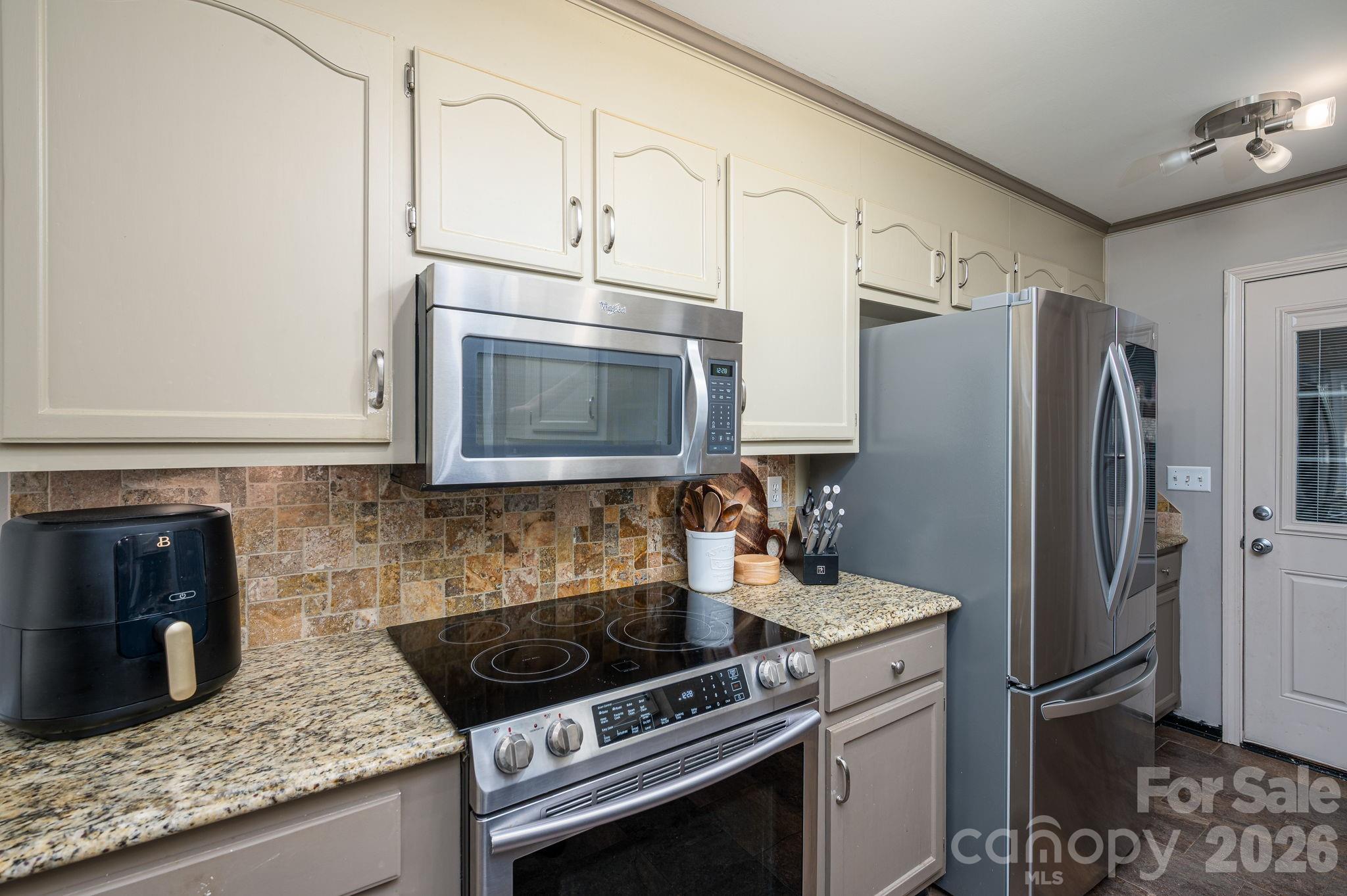 335 Cape Breton Trail — Gastonia