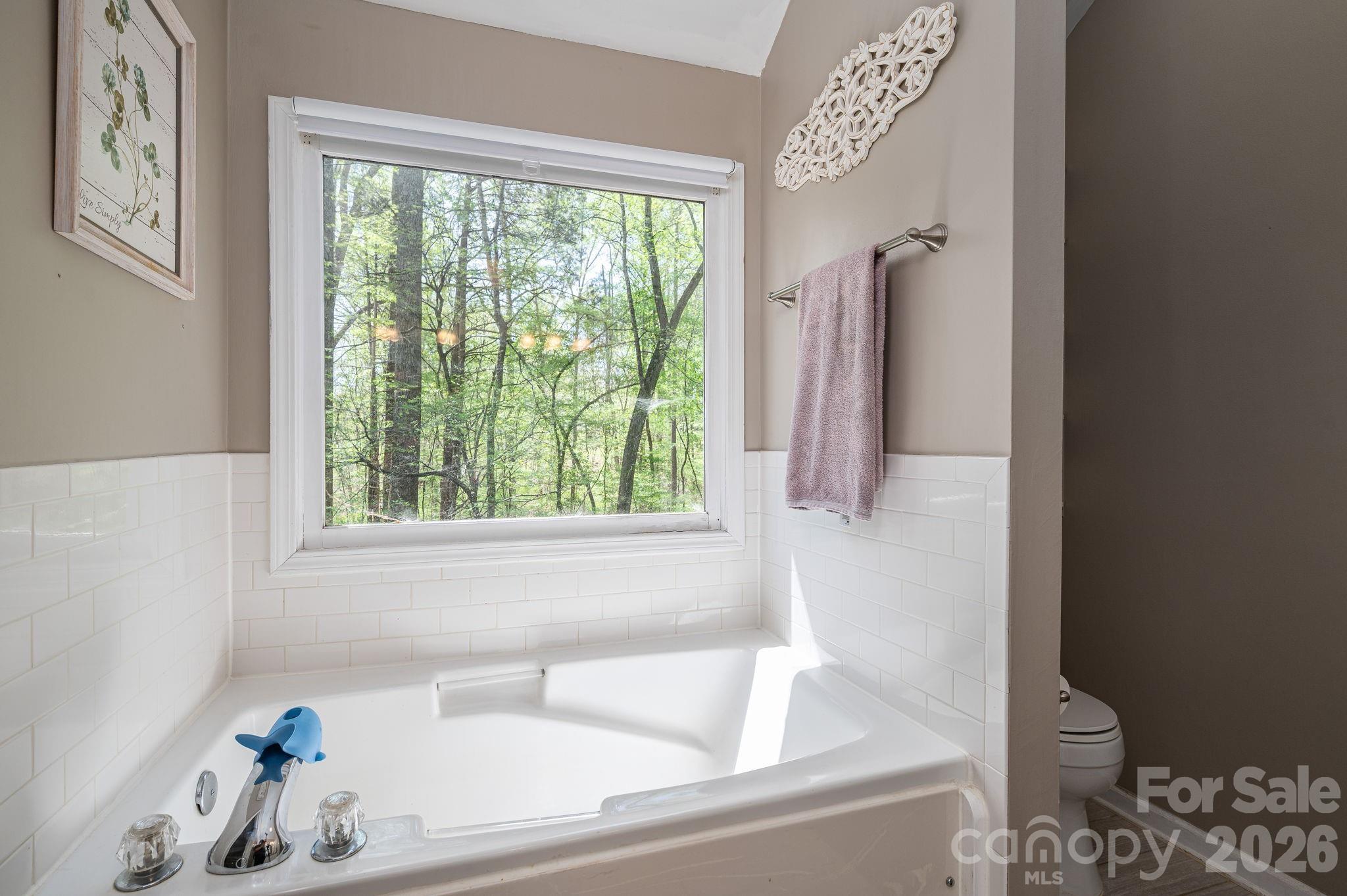 335 Cape Breton Trail — Gastonia