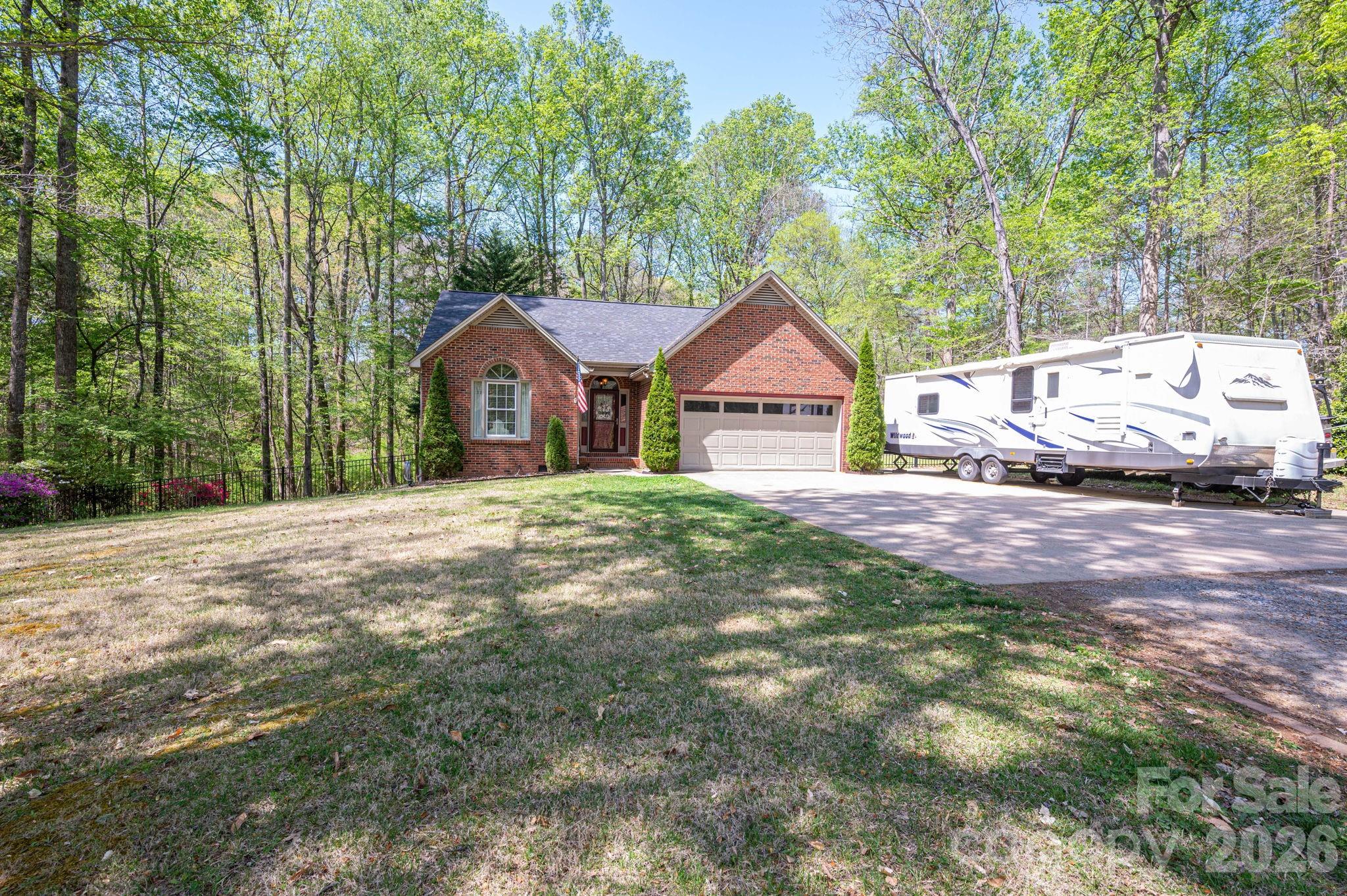 335 Cape Breton Trail — Gastonia