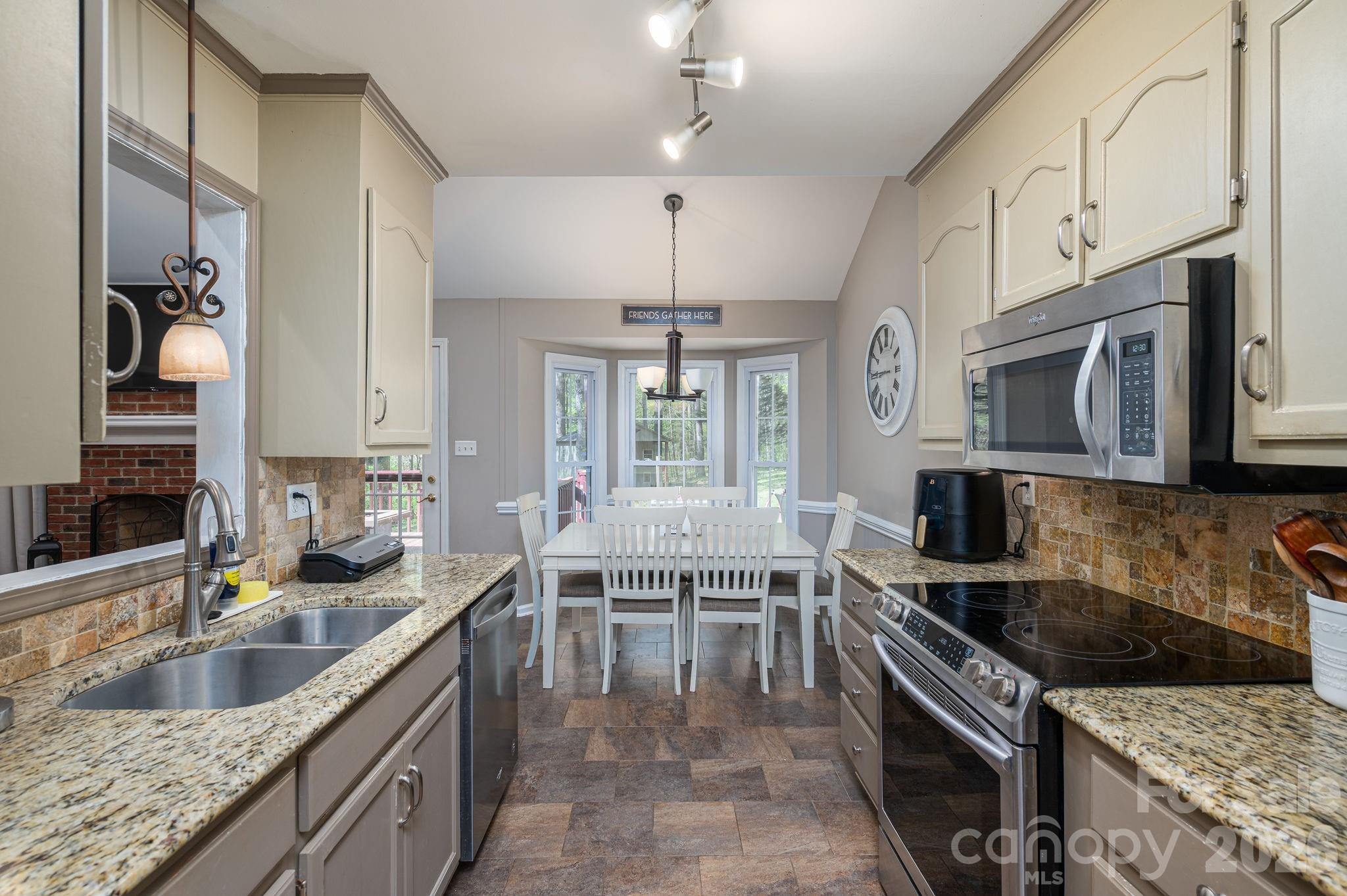 335 Cape Breton Trail — Gastonia