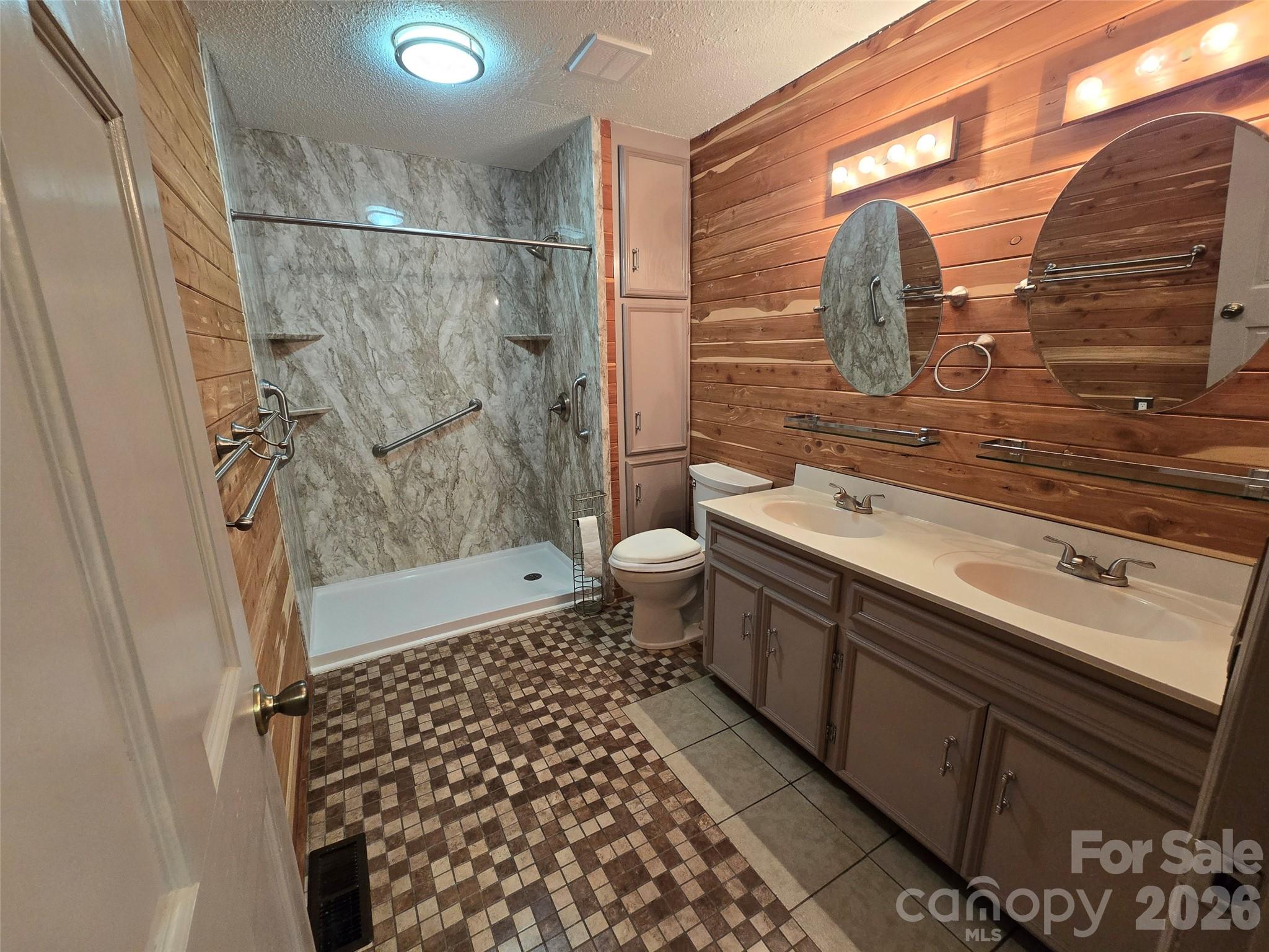 6782 Shiloh Road — Liberty