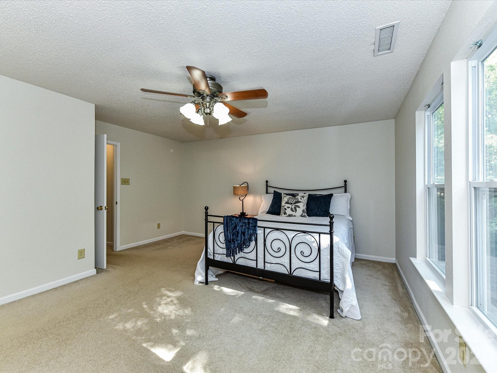 7144 Sycamore Grove Court — Charlotte