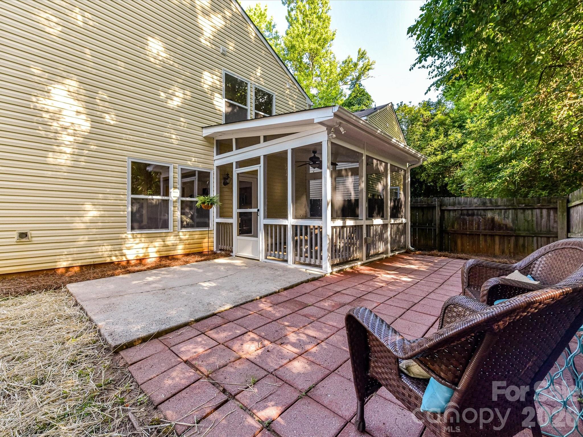 7144 Sycamore Grove Court — Charlotte