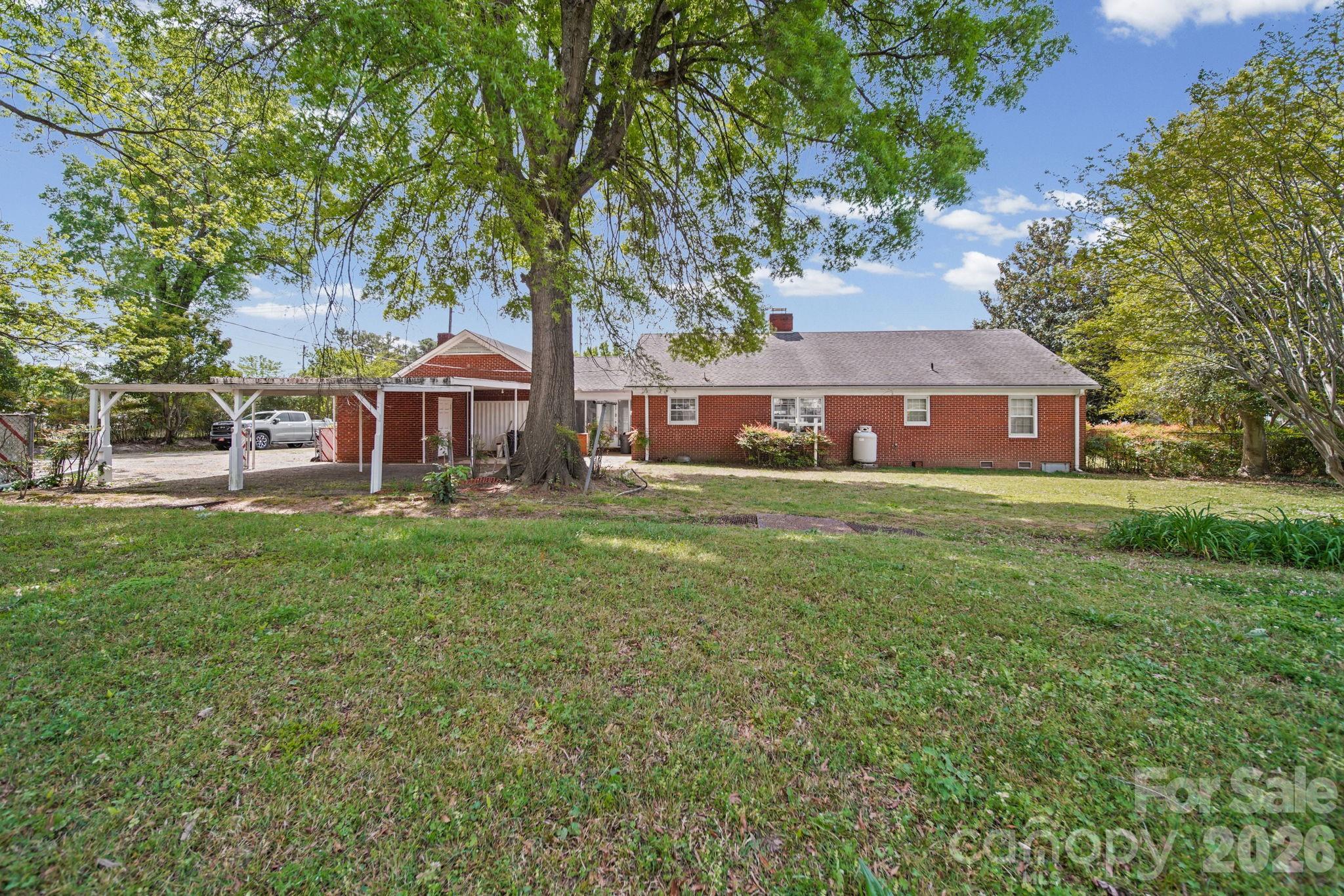 6811 E Highway 74 Boulevard — Marshville