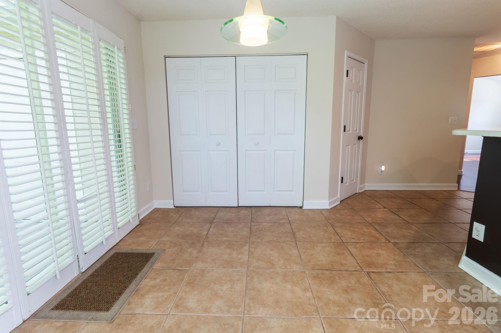 9313 Four Mile Creek Road — Charlotte