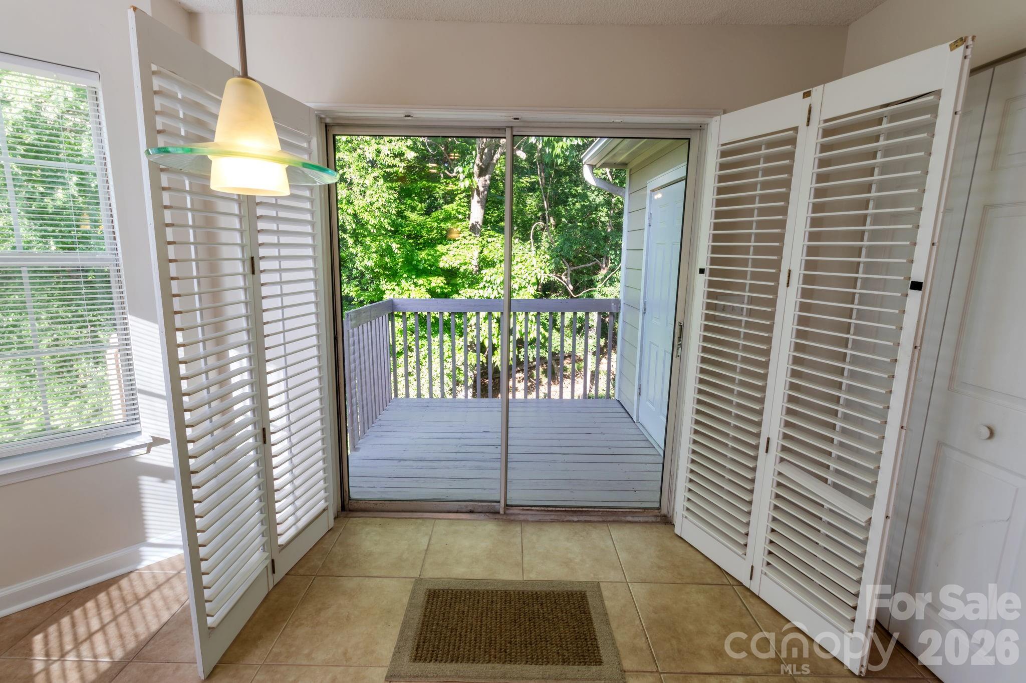 9313 Four Mile Creek Road — Charlotte